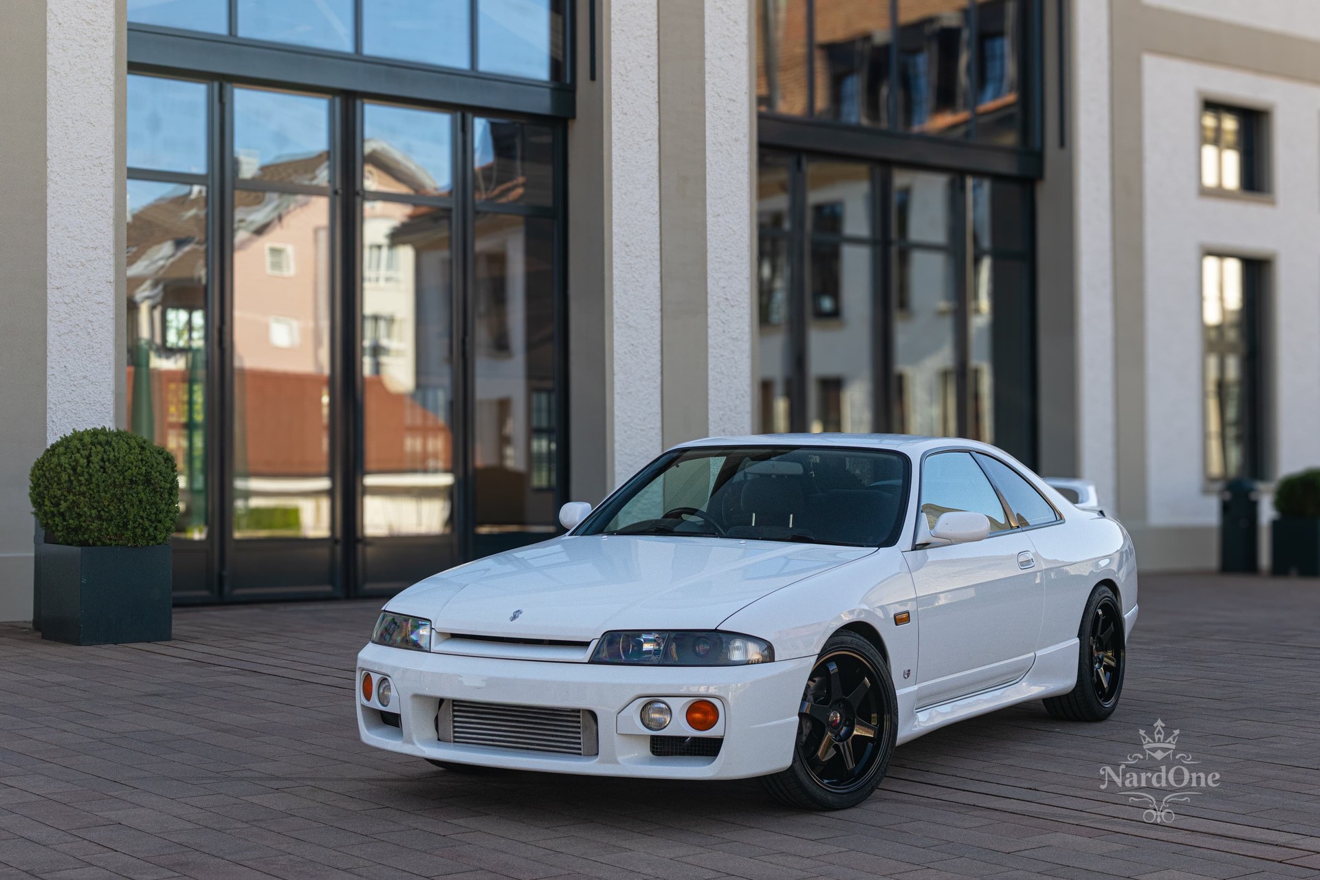 NISSAN R33 GTST SPEC 2-image-1