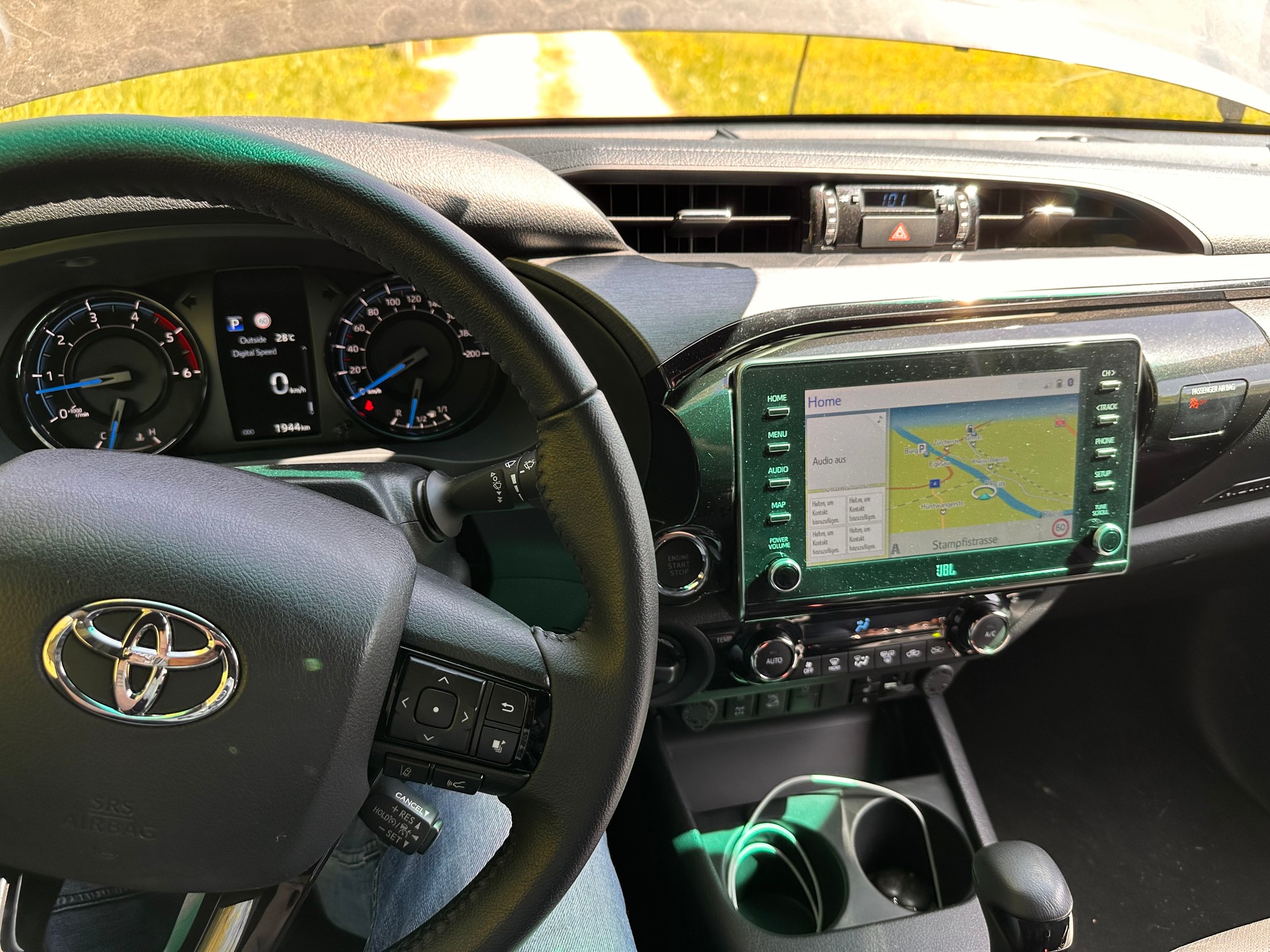 TOYOTA Hilux 2.8D-4D Invincible Double Cab 4x4 A-image-5