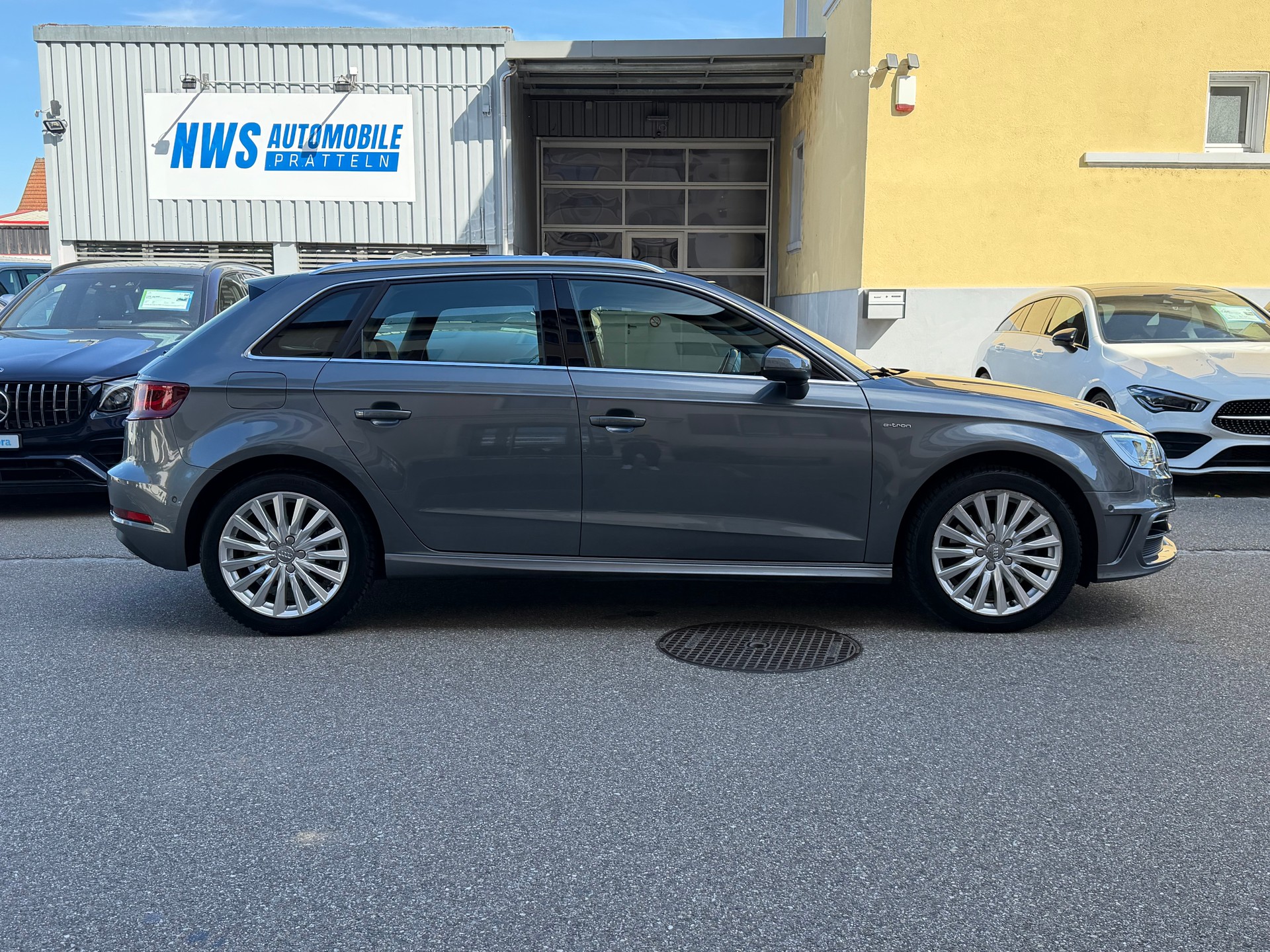 AUDI A3 Sportback 1.4 e-tron Ambition S-tronic-showroom-element-2