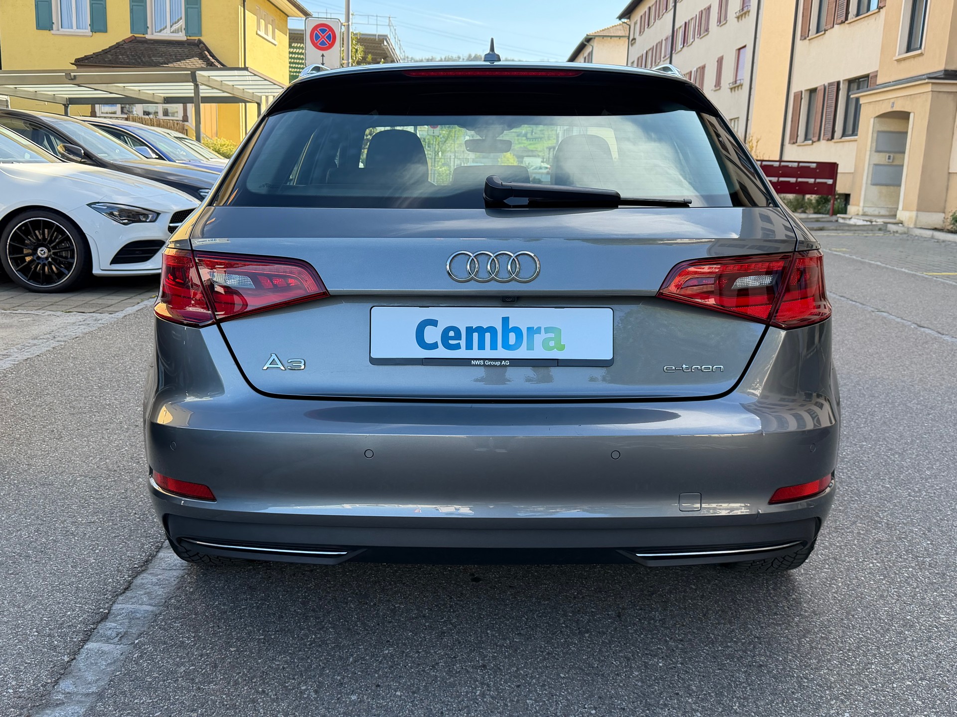 AUDI A3 Sportback 1.4 e-tron Ambition S-tronic-image-4