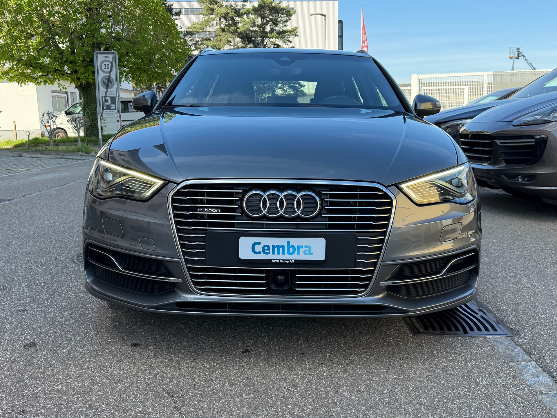 AUDI A3 Sportback 1.4 e-tron Ambition S-tronic-showroom-element-1