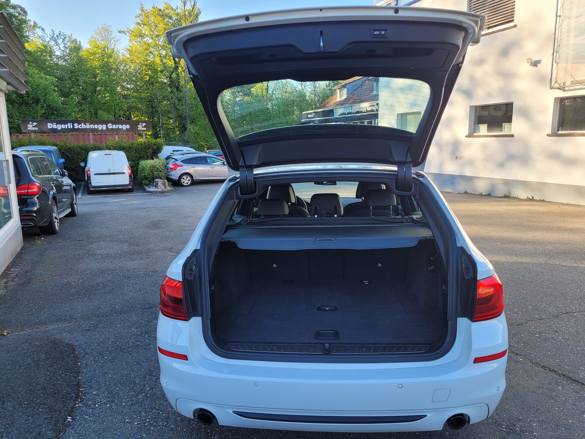 BMW 530i Touring Sport Line Steptronic-image-5