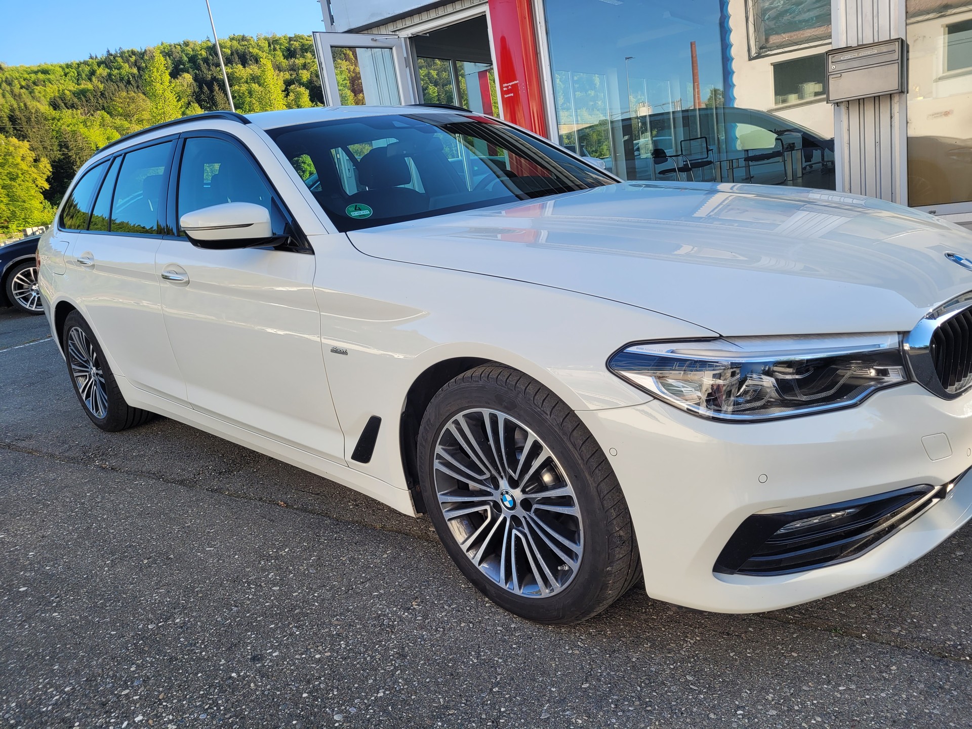 BMW 530i Touring Sport Line Steptronic-image-7
