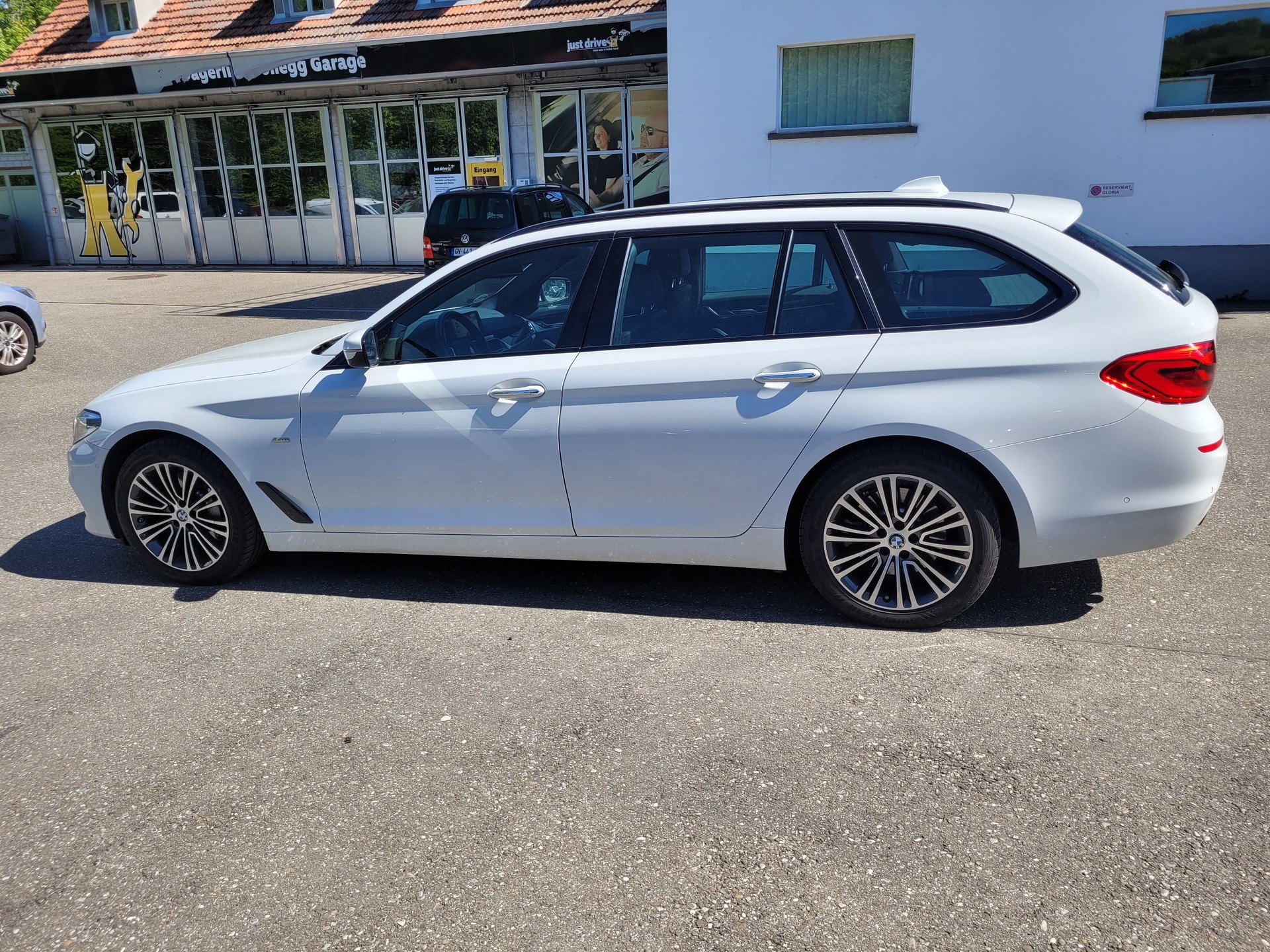 BMW 530i Touring Sport Line Steptronic-image-3