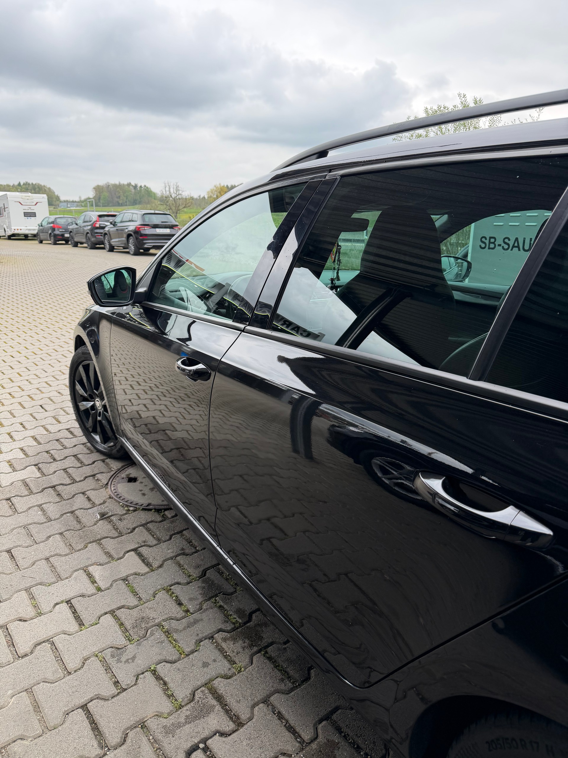 SKODA Octavia Combi 2.0 TDI RS 4x4 DSG-image-2