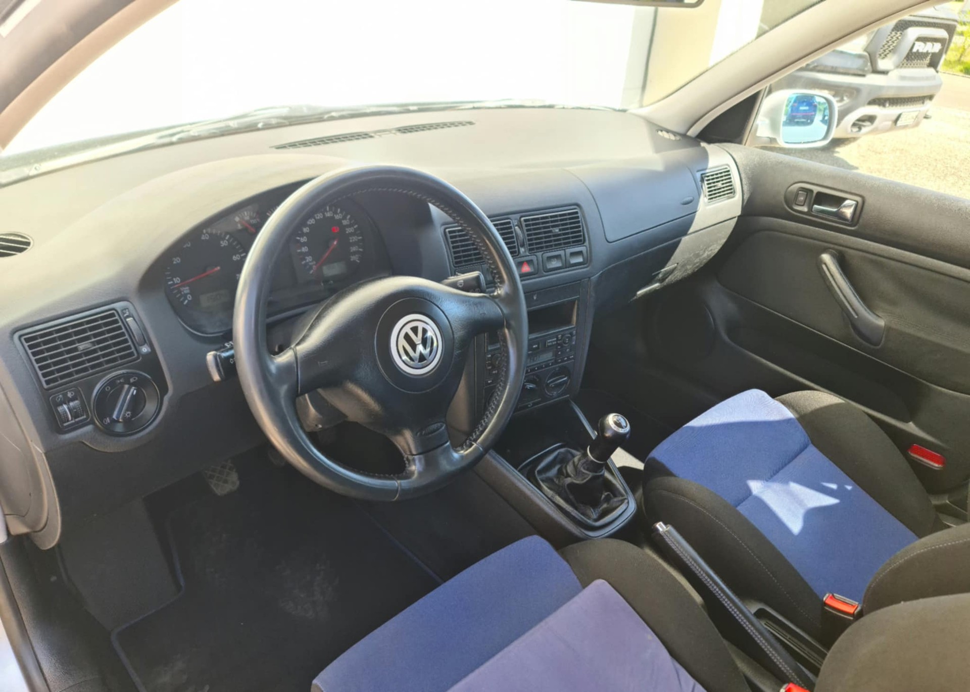 VW Golf 1.6 Comfortline Generation-image-10