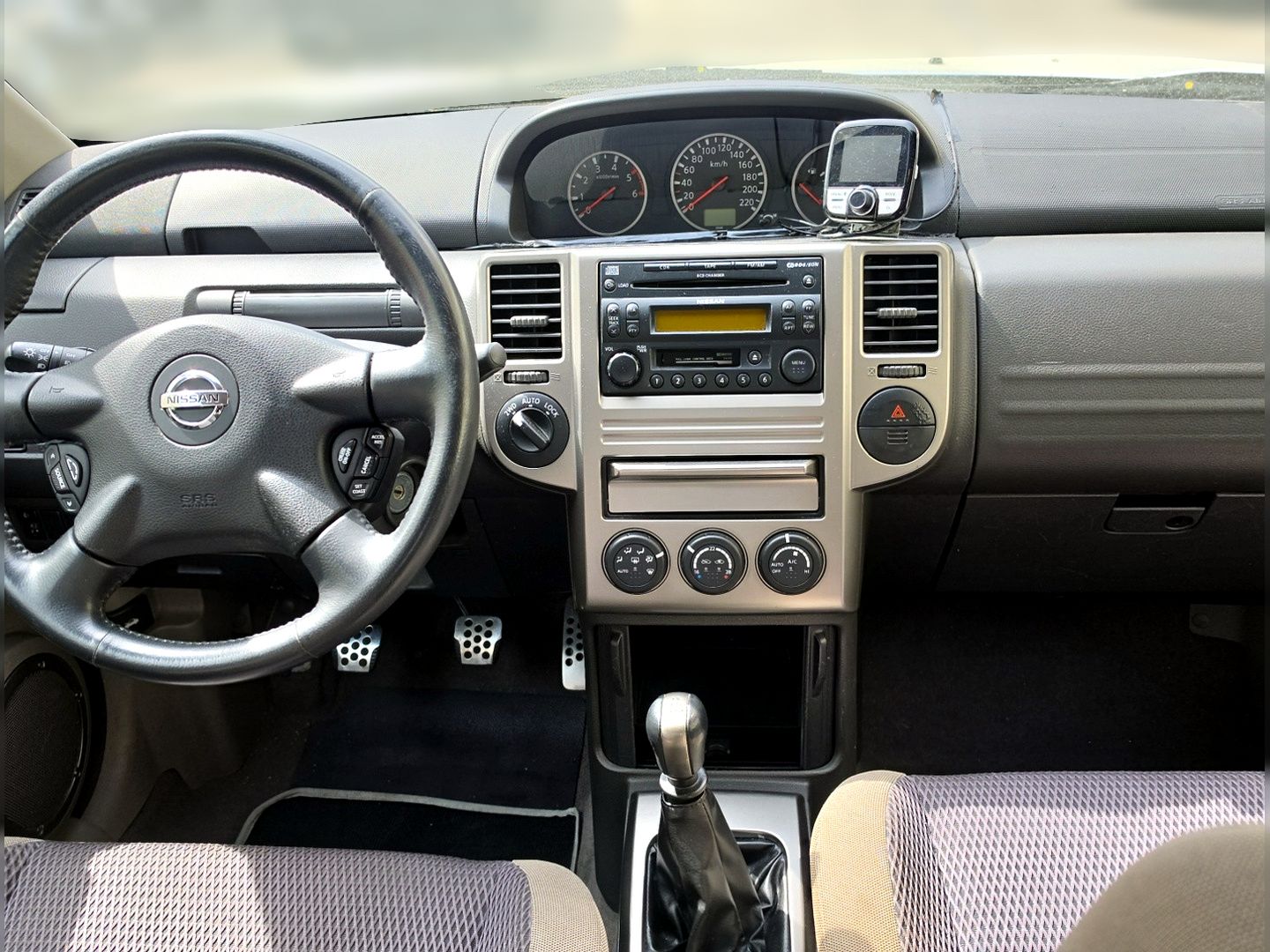 NISSAN X-Trail 2.2 DCI Columbia 4WD-image-9