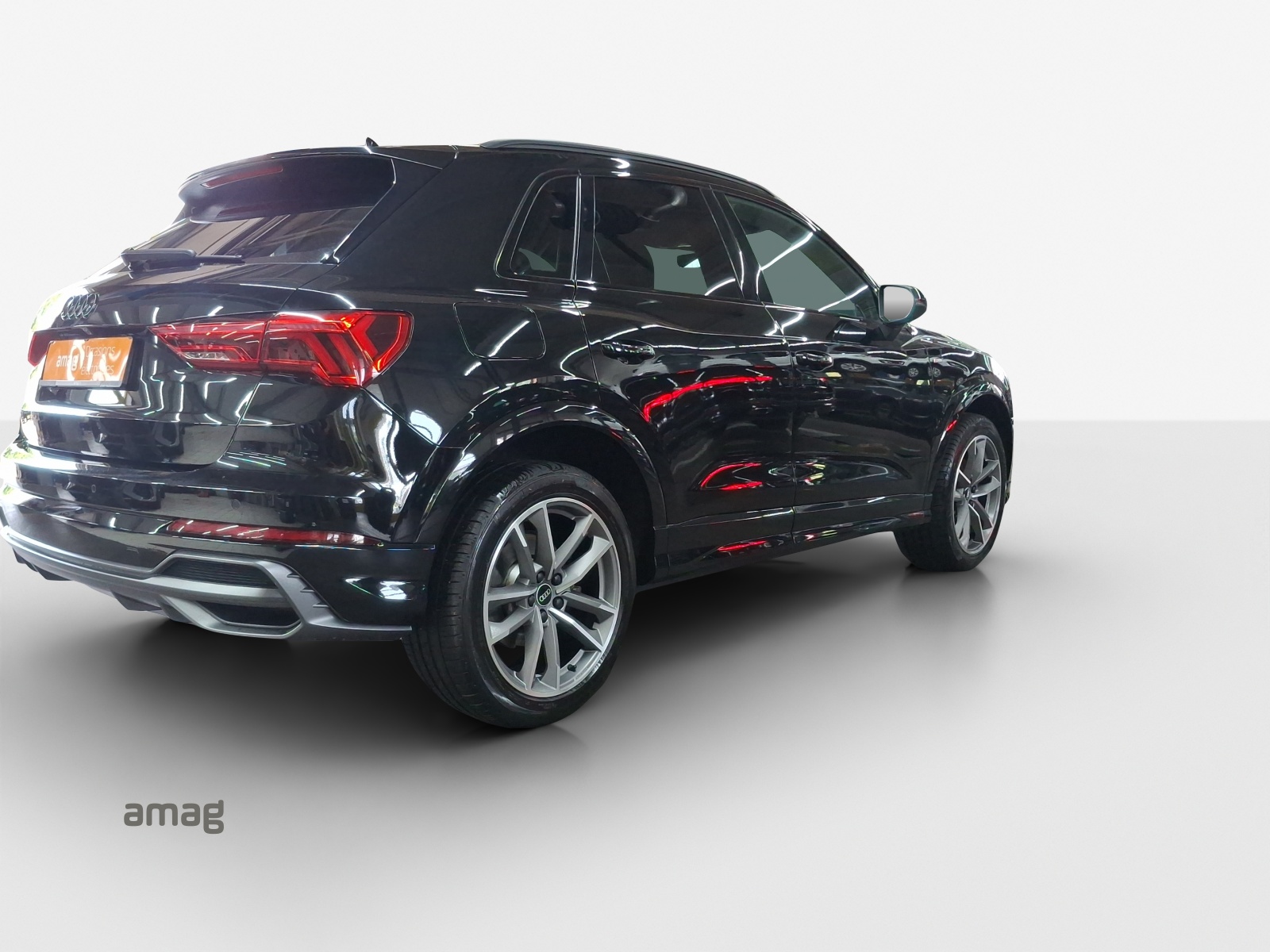 AUDI Q3 45 TFSI e S line Attraction S-tronic-image-5