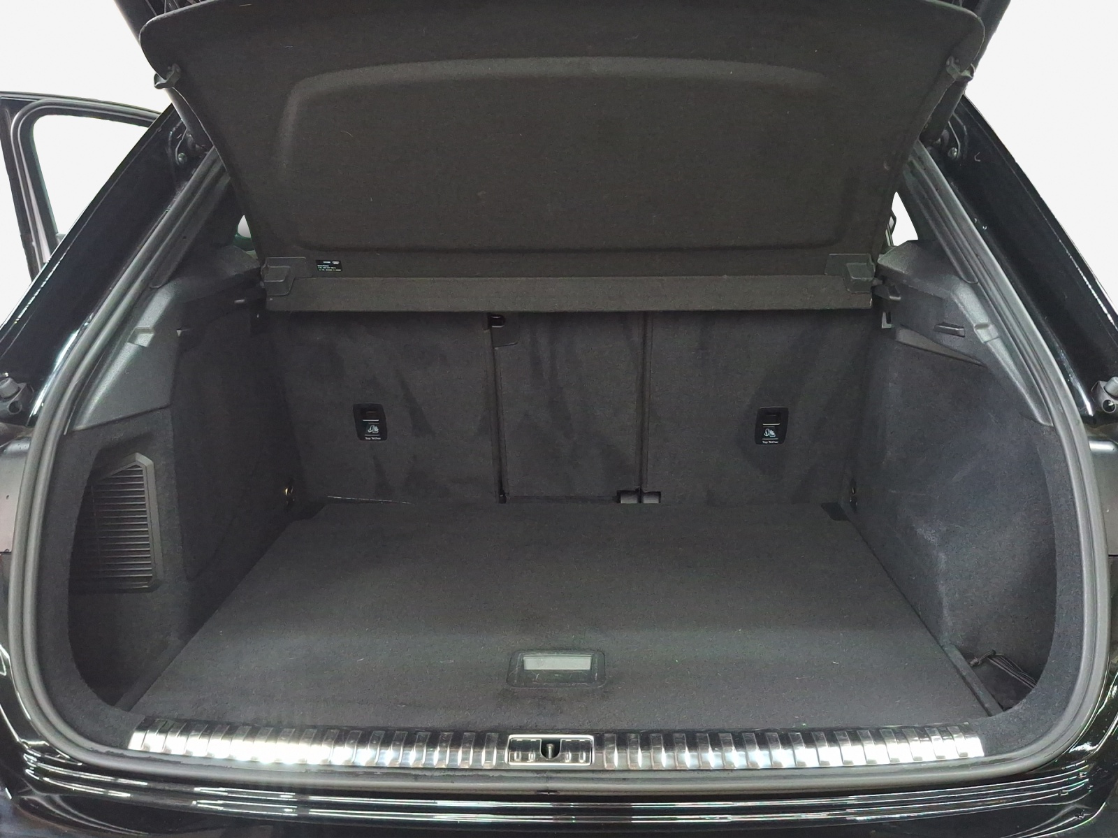 AUDI Q3 45 TFSI e S line Attraction S-tronic-image-13