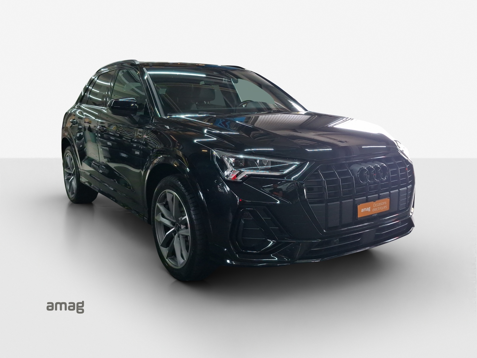 AUDI Q3 45 TFSI e S line Attraction S-tronic-image-6