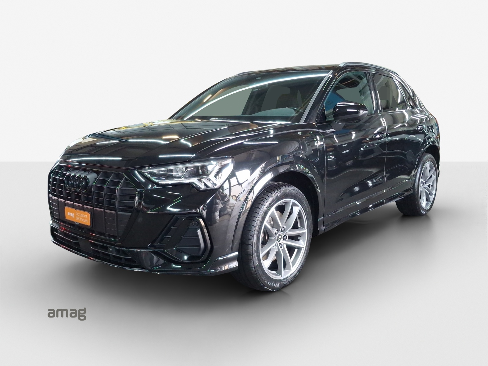 AUDI Q3 45 TFSI e S line Attraction S-tronic-image-0