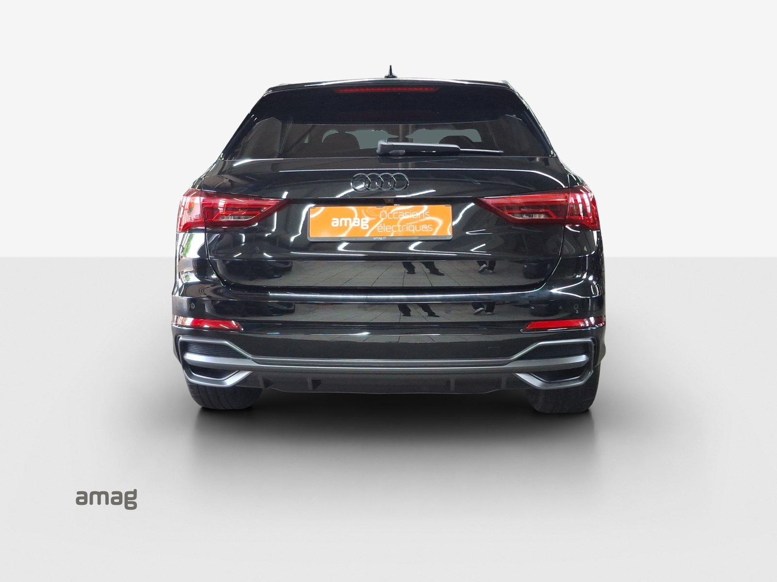 AUDI Q3 45 TFSI e S line Attraction S-tronic-image-4