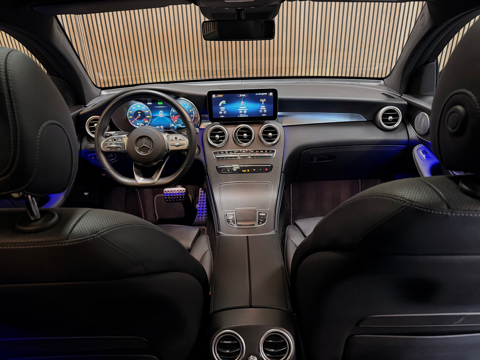 MERCEDES-BENZ GLC Coupé 300 AMG Line 4Matic 9G-Tronic | CH- Fzg. | Carvertical Bericht | Ab MFK & Service-image-21