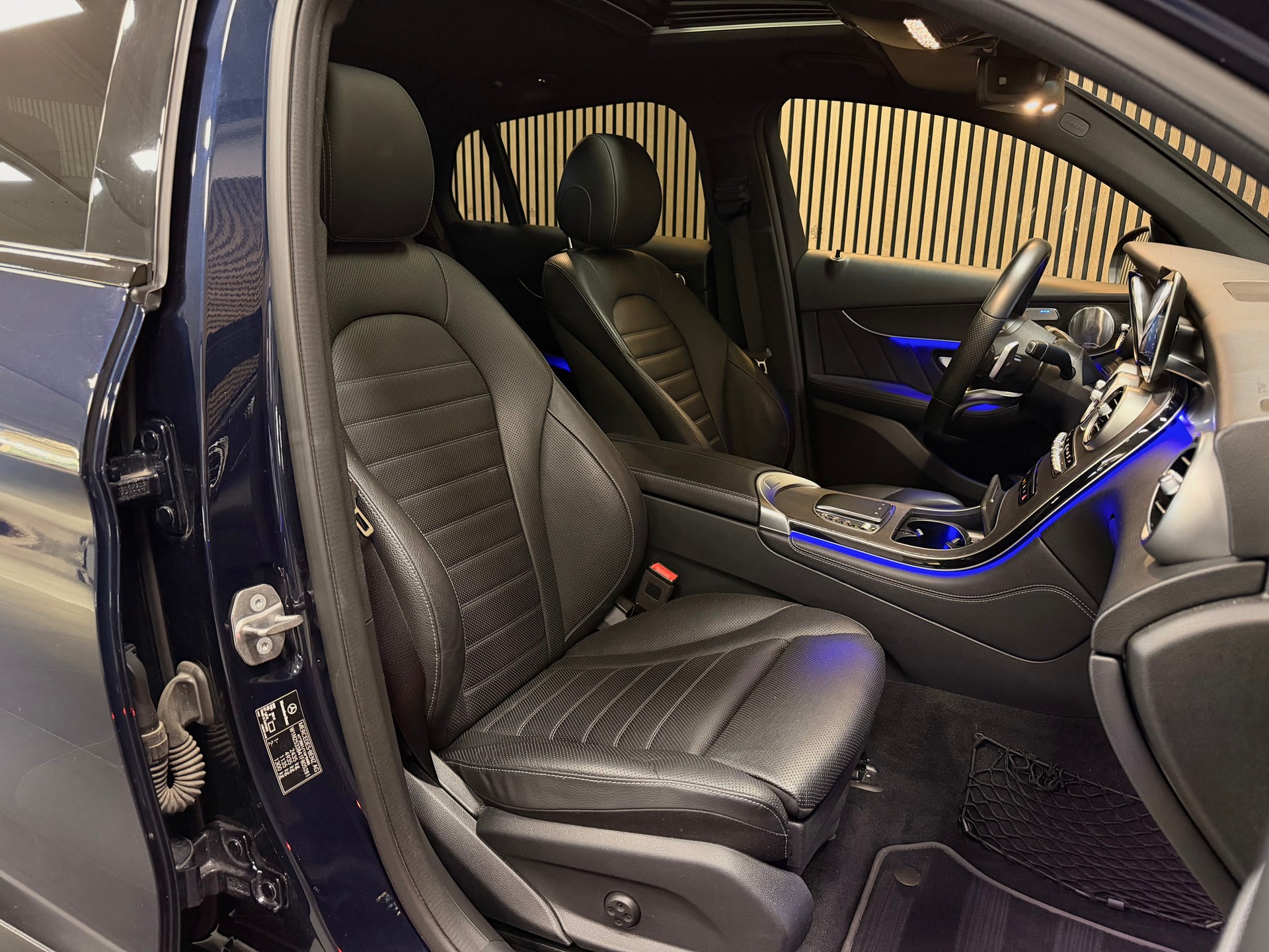MERCEDES-BENZ GLC Coupé 300 AMG Line 4Matic 9G-Tronic | CH- Fzg. | Ab MFK & Service-image-27