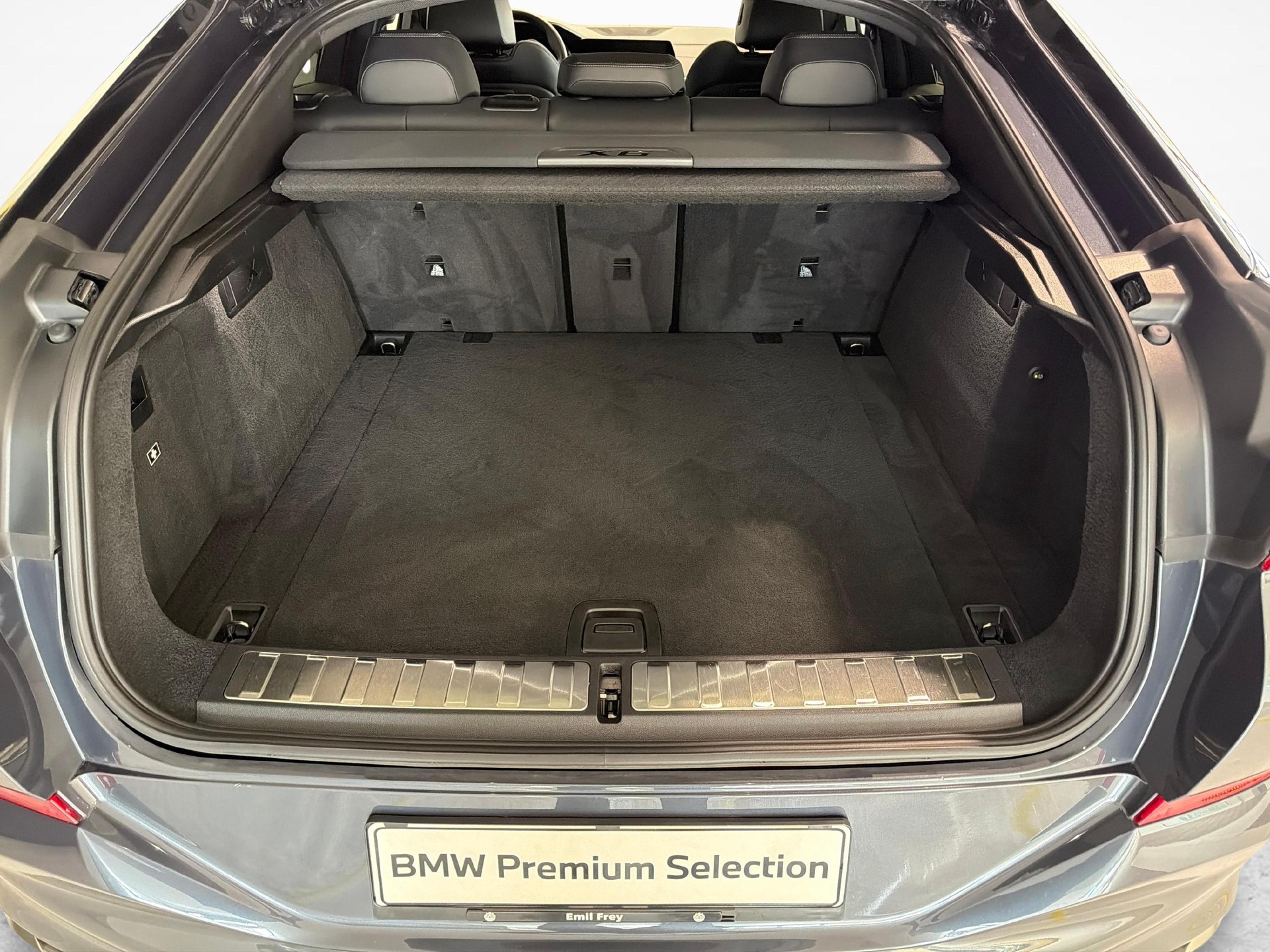 BMW X6 M50i-image-18