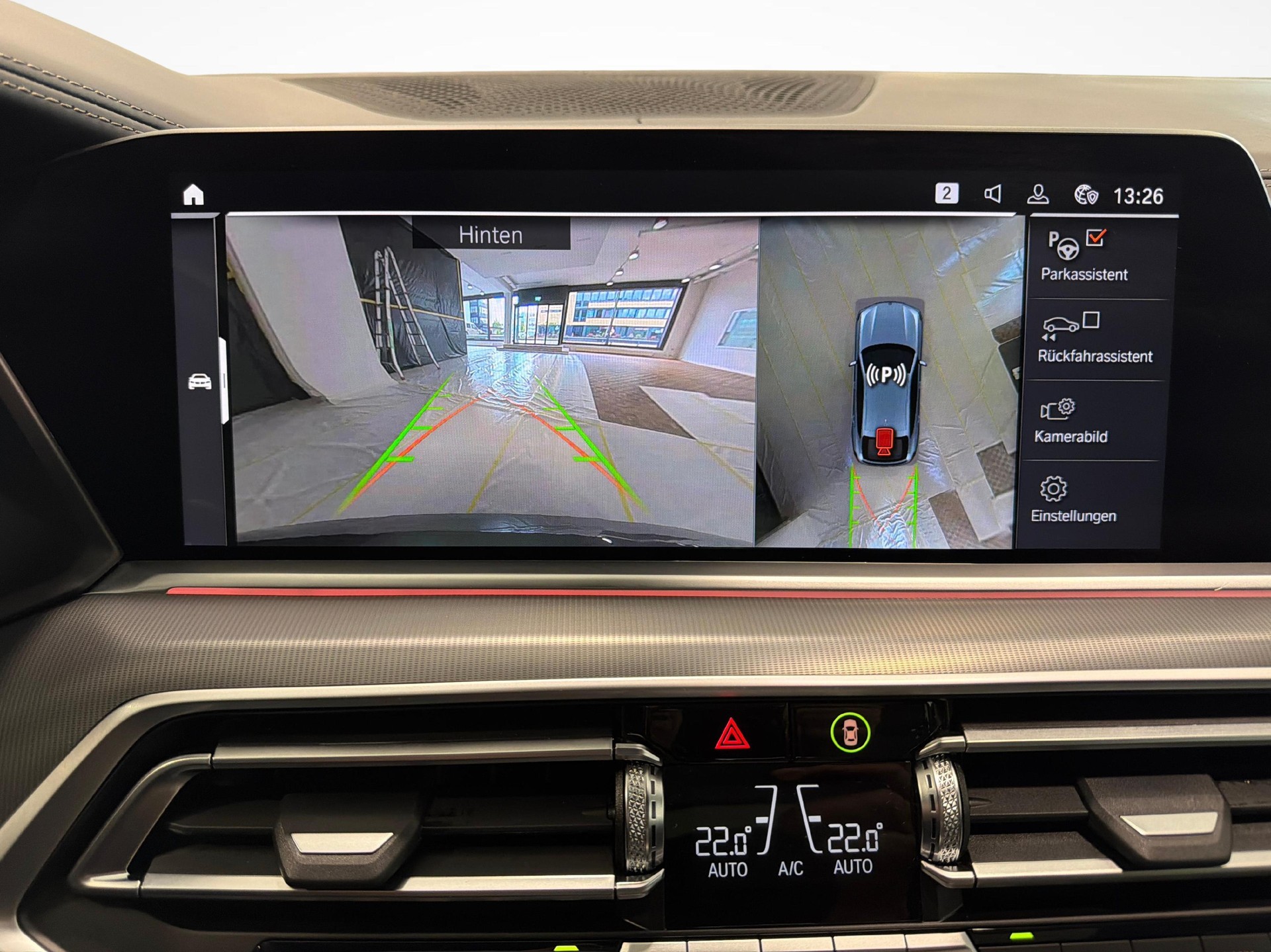 BMW X6 M50i-image-15