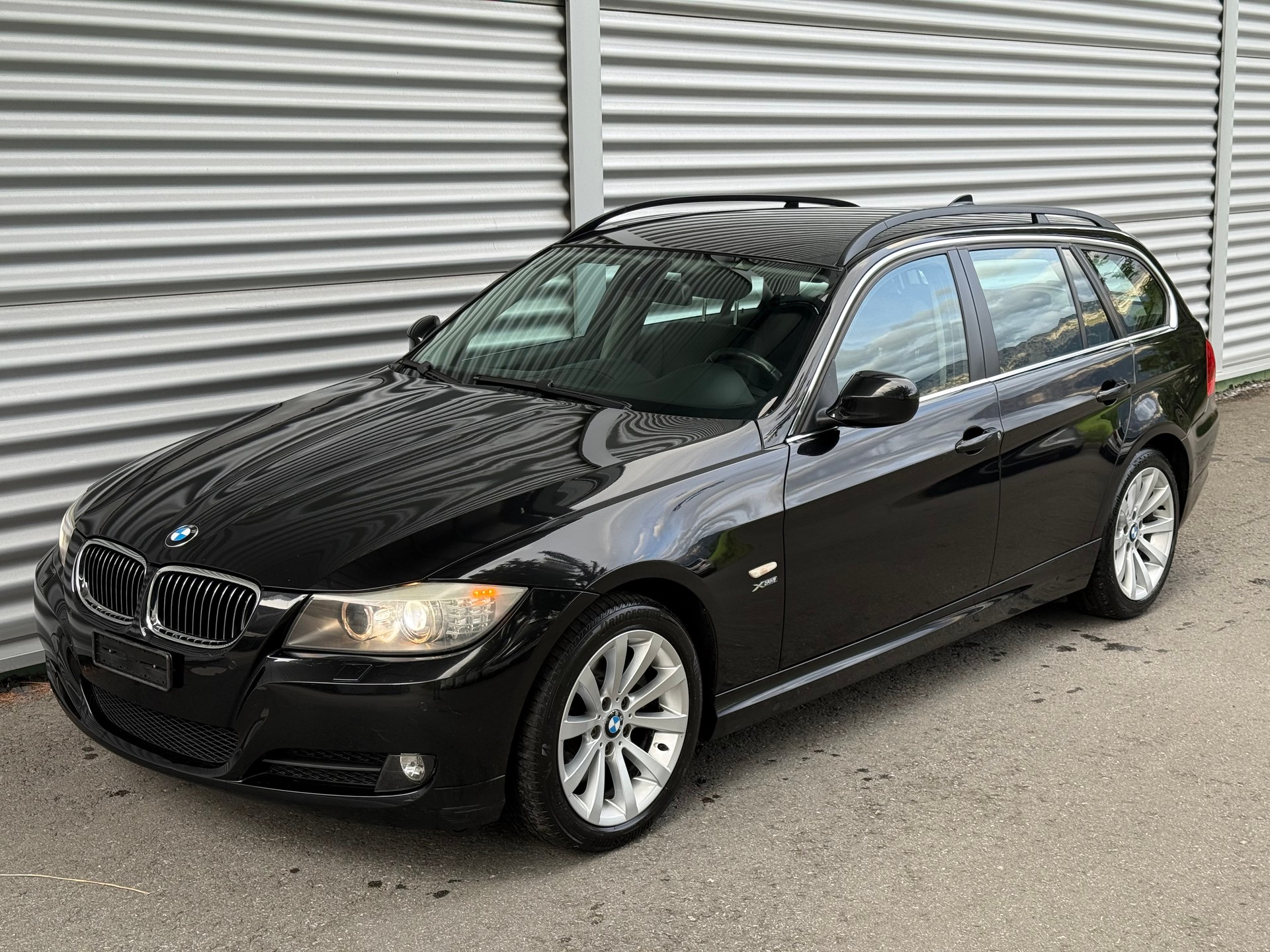 BMW 325i xDrive Touring more4you Steptronic-image-0