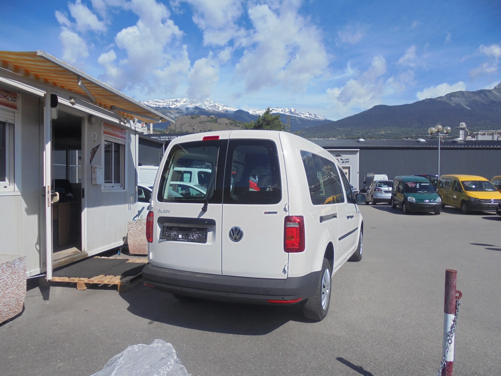 VW Caddy Maxi 2.0TDI 4Motion BlueMotion Technology-image-4