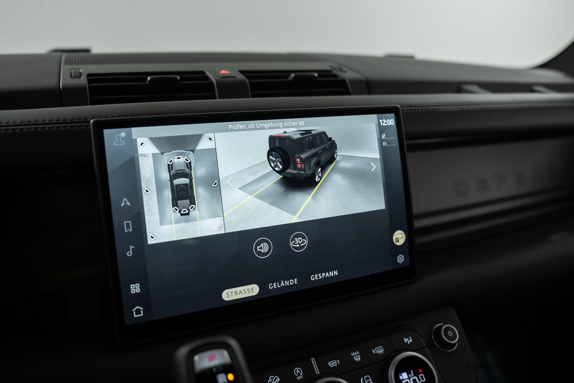 LAND ROVER Defender 110 3.0 D I6 300 X-Dynamic HSE-image-16