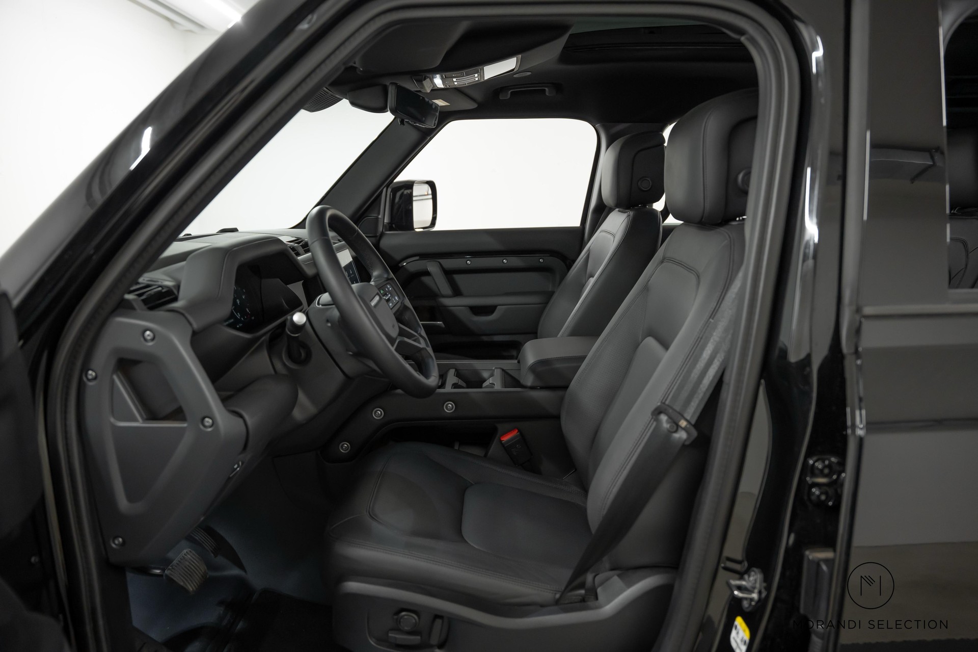 LAND ROVER Defender 110 3.0 D I6 300 X-Dynamic HSE-image-9