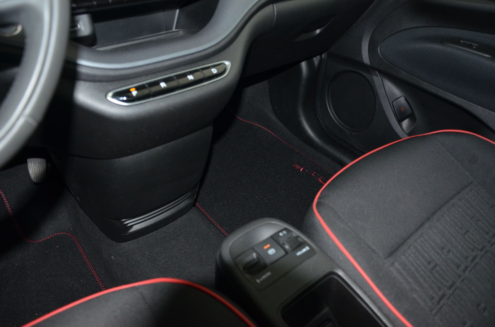 FIAT 500 Electric Red Edition-image-25