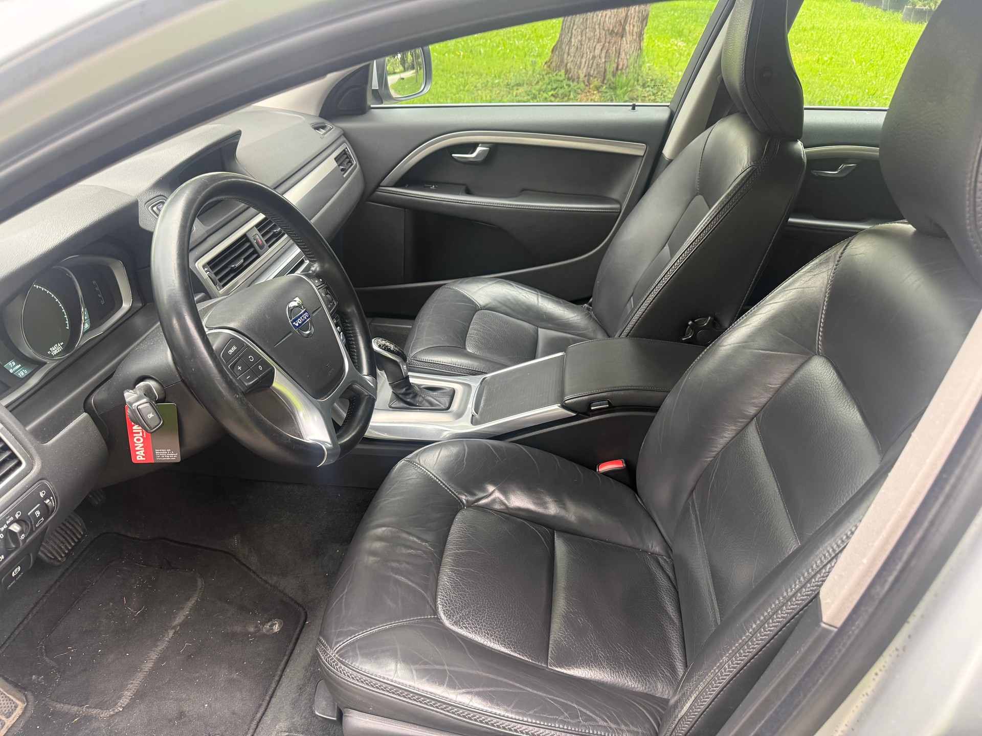 VOLVO XC70 D4 AWD Momentum Geartronic-image-7