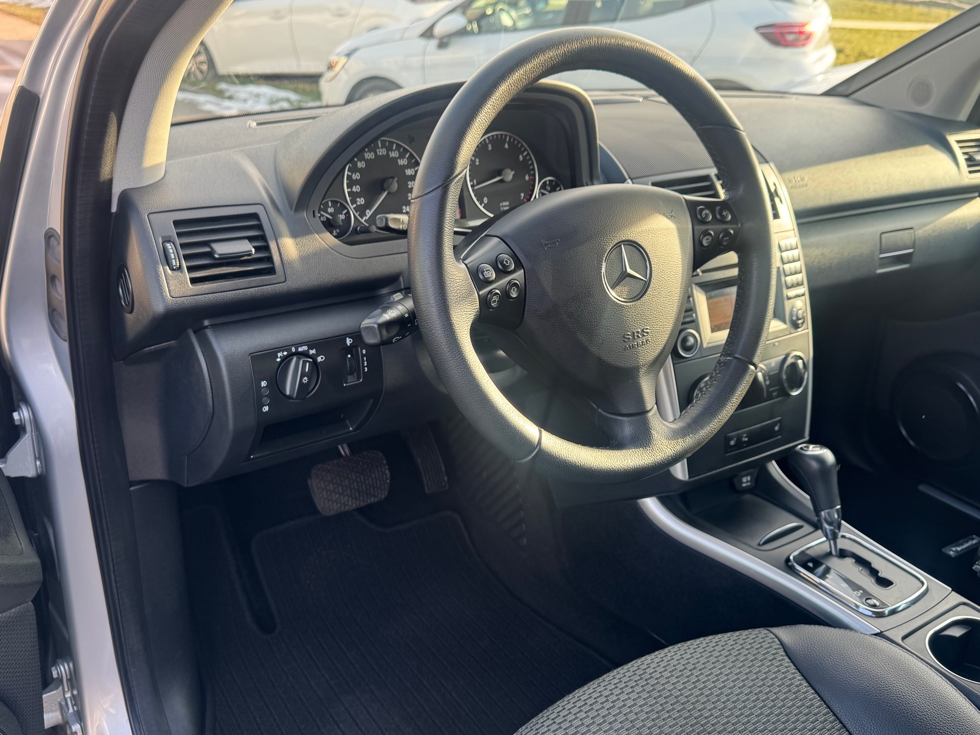 MERCEDES-BENZ A 180 (170) Avantgarde Autotronic-image-6