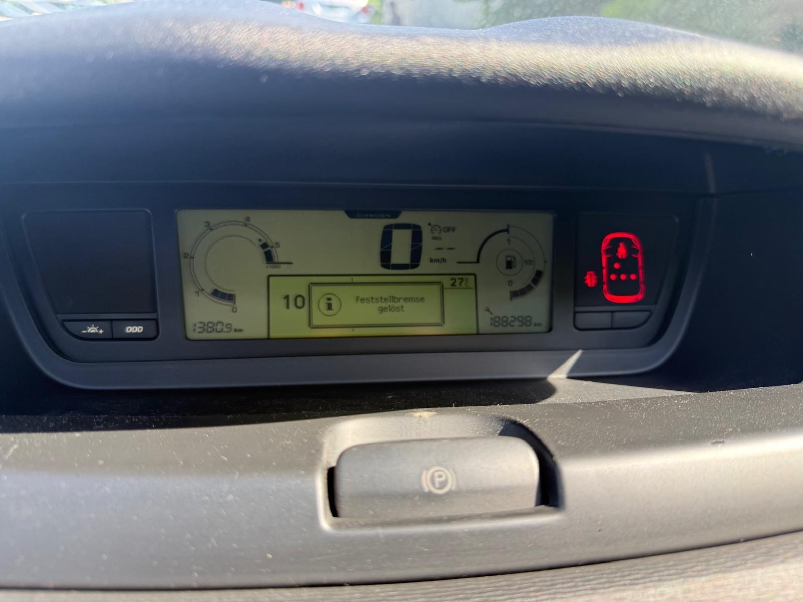 CITROEN Grand C4 Picasso 2.0 HDI Exclusive+-image-9
