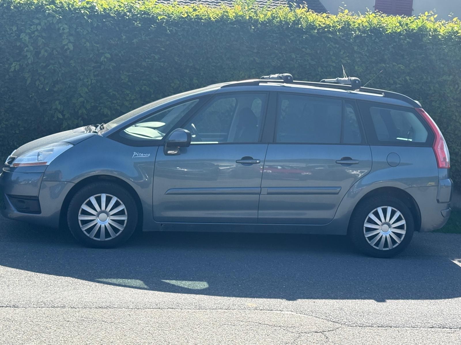 CITROEN Grand C4 Picasso 2.0 HDI Exclusive+-image-1