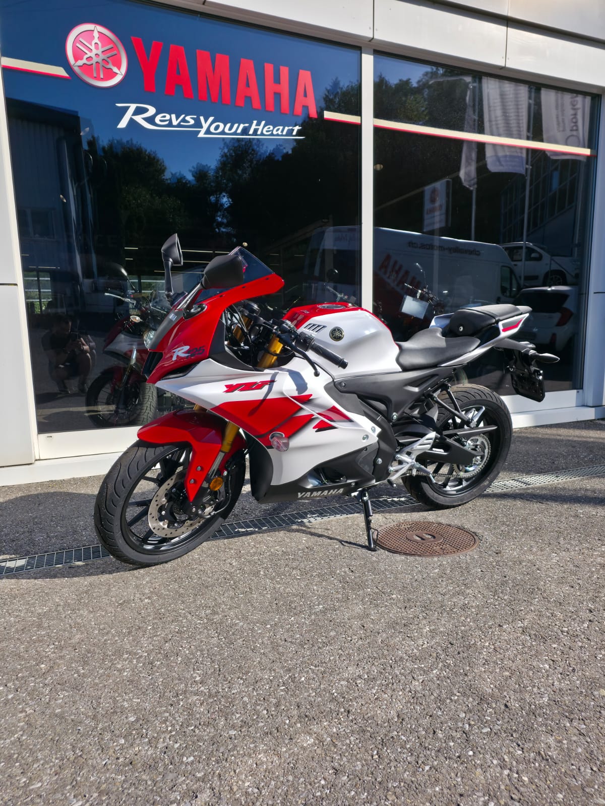 YAMAHA YZF-R 125 ABS 70TH ANNIVERSAIRE