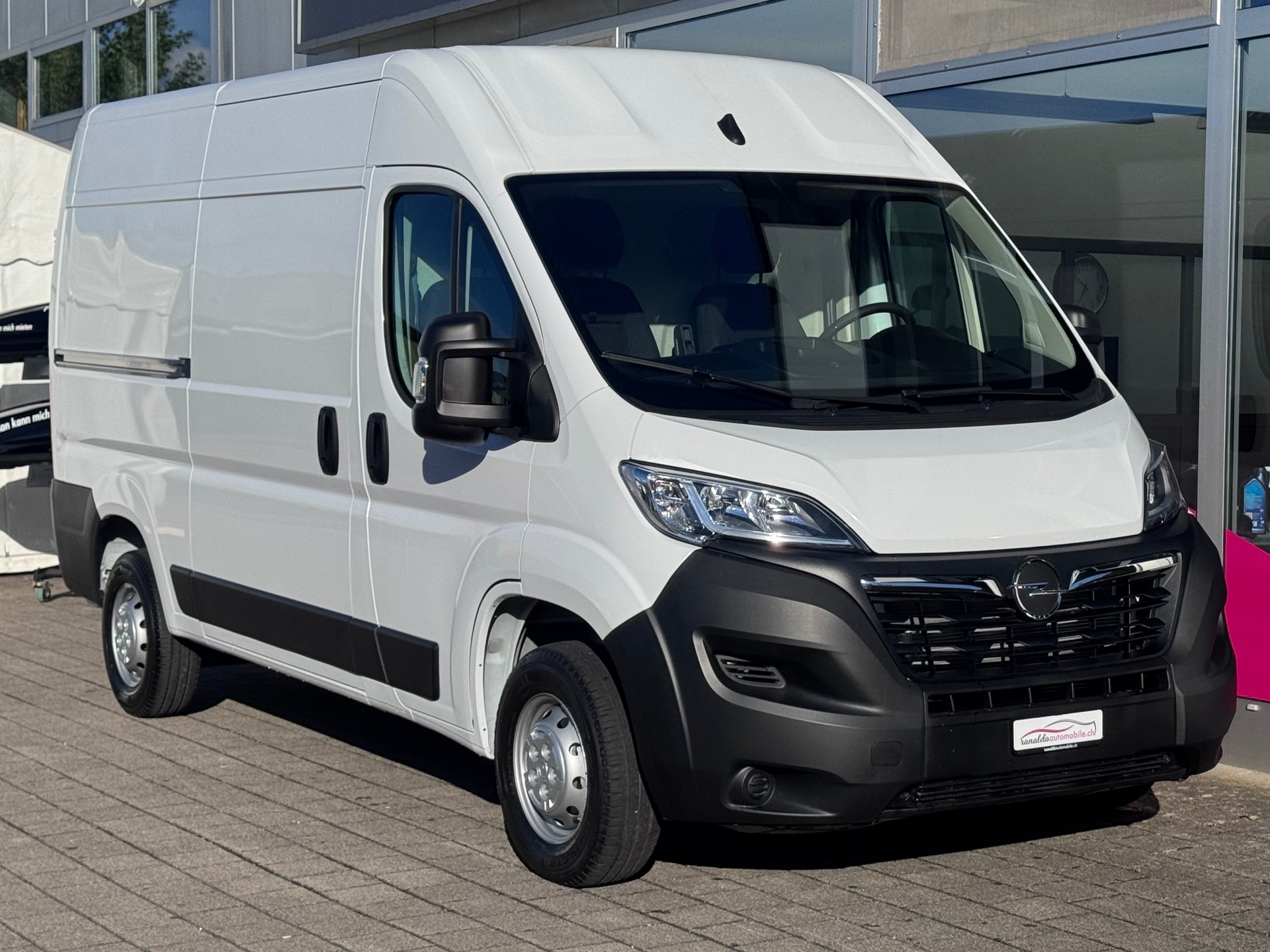 OPEL Movano 2.2 d 3,5t L2H2+3 Plätzer+Navigation+Bluetooth+Rückfahrkamera+Flügeltüren hinten 270°+Lederlenkrad+DAB+1'197 kg Nutzlast+-image-0