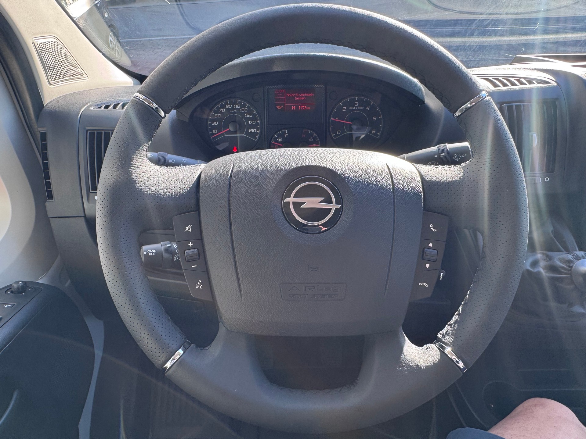 OPEL Movano 2.2 d 3,5t L2H2+3 Plätzer+Navigation+Bluetooth+Rückfahrkamera+Flügeltüren hinten 270°+Lederlenkrad+DAB+1'197 kg Nutzlast+-image-20