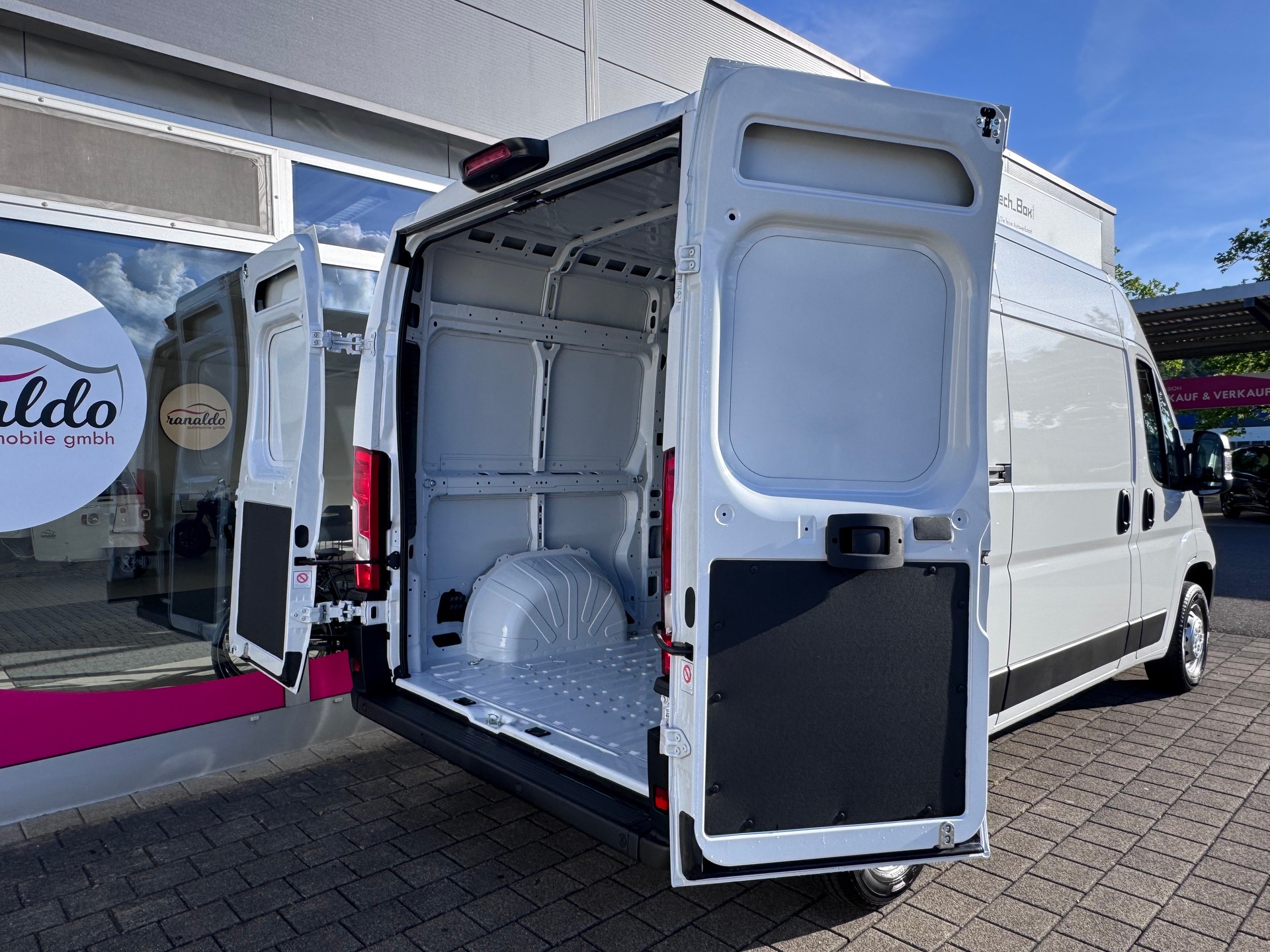 OPEL Movano 2.2 d 3,5t L2H2+3 Plätzer+Navigation+Bluetooth+Rückfahrkamera+Flügeltüren hinten 270°+Lederlenkrad+DAB+1'197 kg Nutzlast+-image-10
