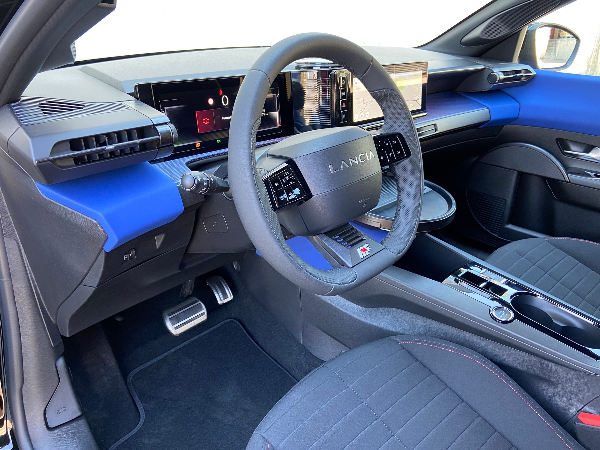 LANCIA Ypsilon 1.2 HF Line-image-8