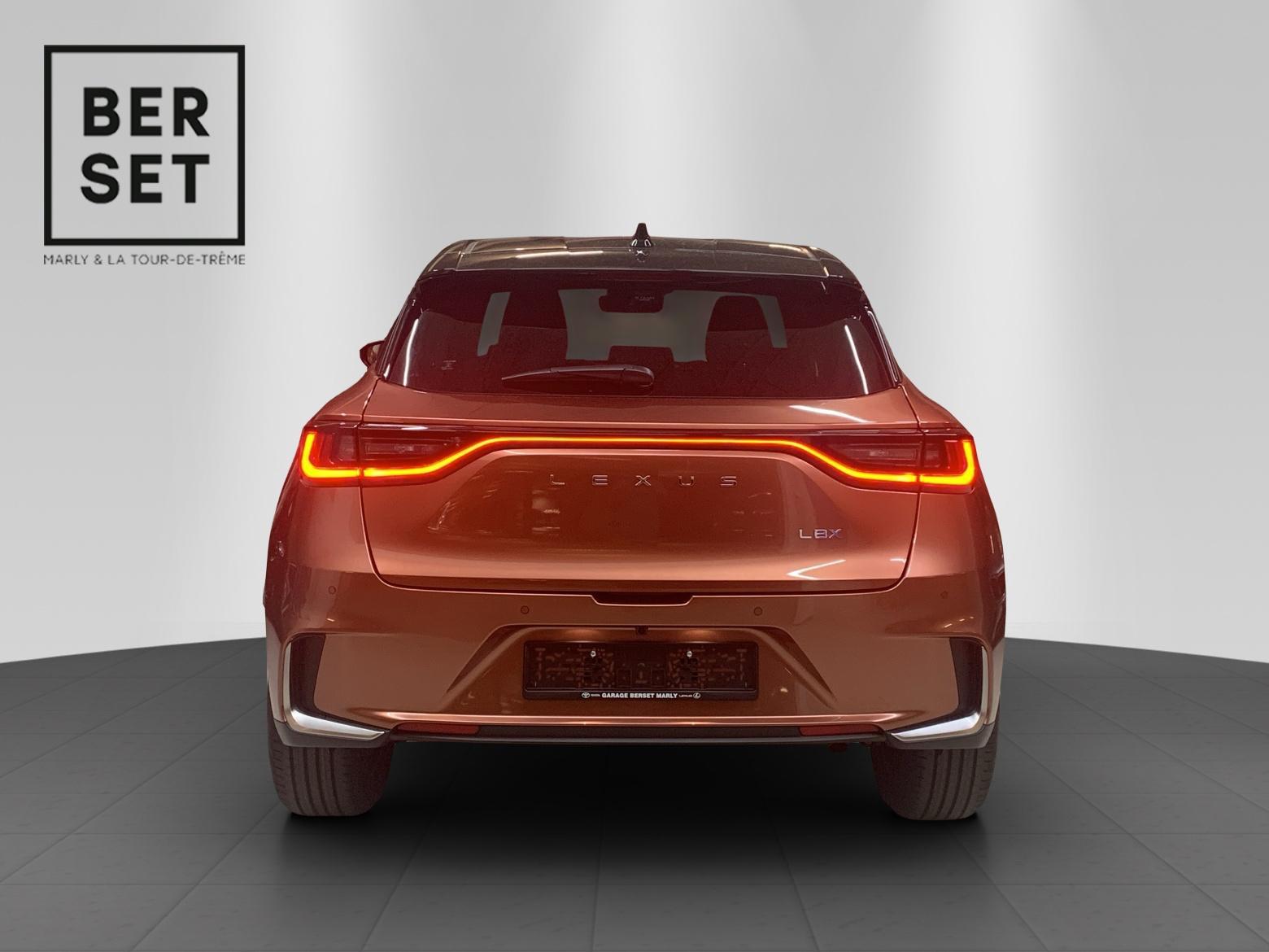 LEXUS LBX 1.5 Hybrid Cool AWD-image-7