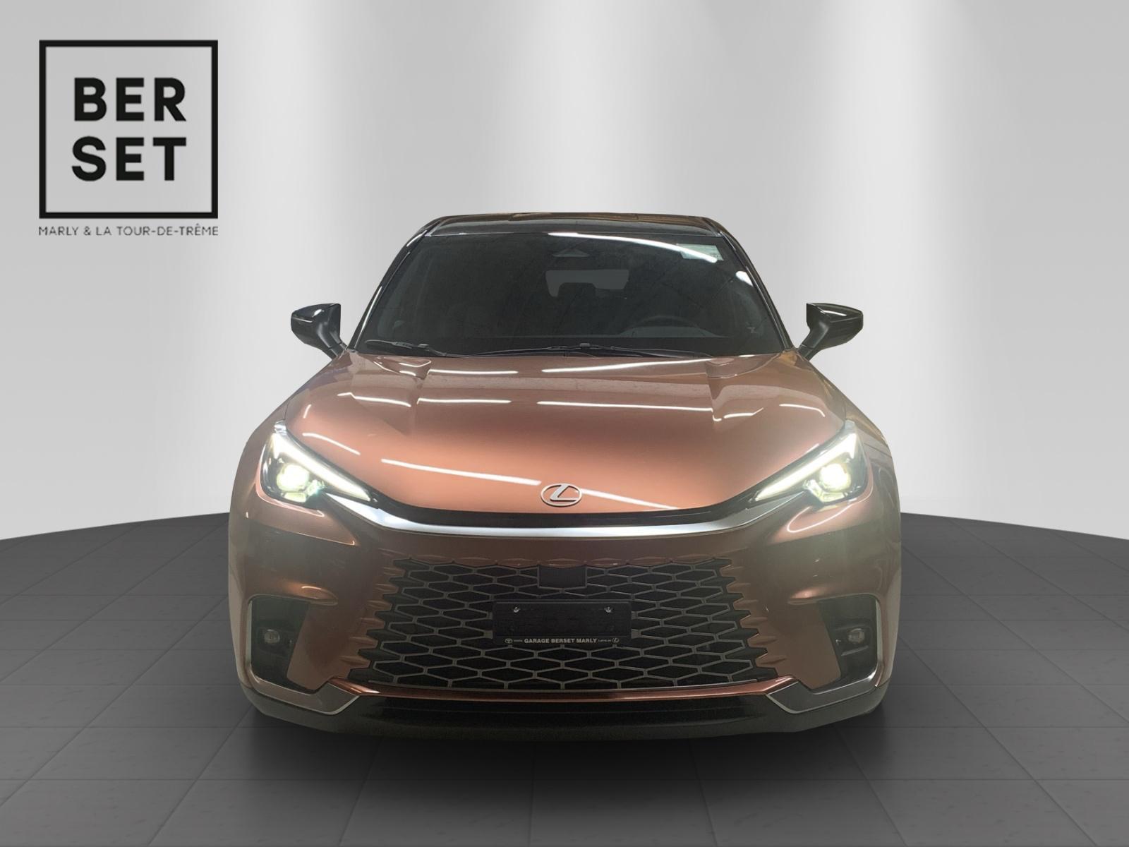 LEXUS LBX 1.5 Hybrid Cool AWD-showroom-element-3