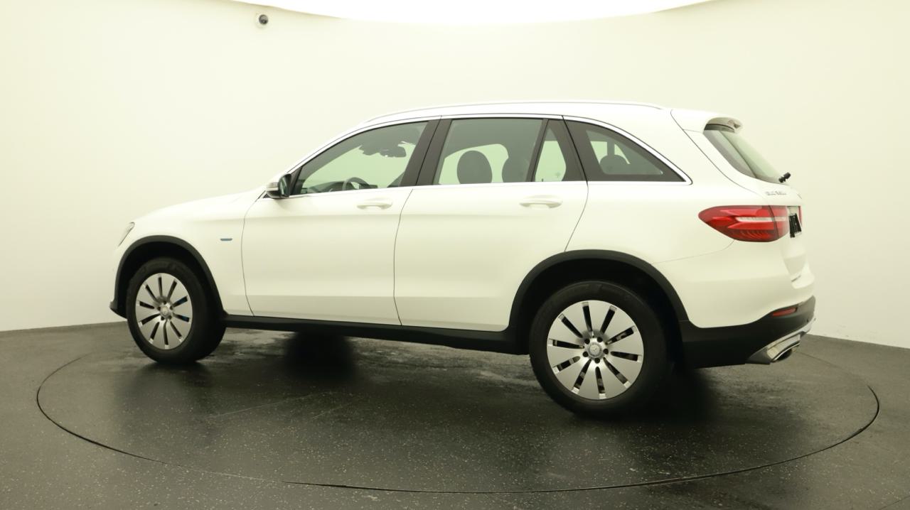 MERCEDES-BENZ GLC 350 e 4Matic 7G-Tronic-image-2