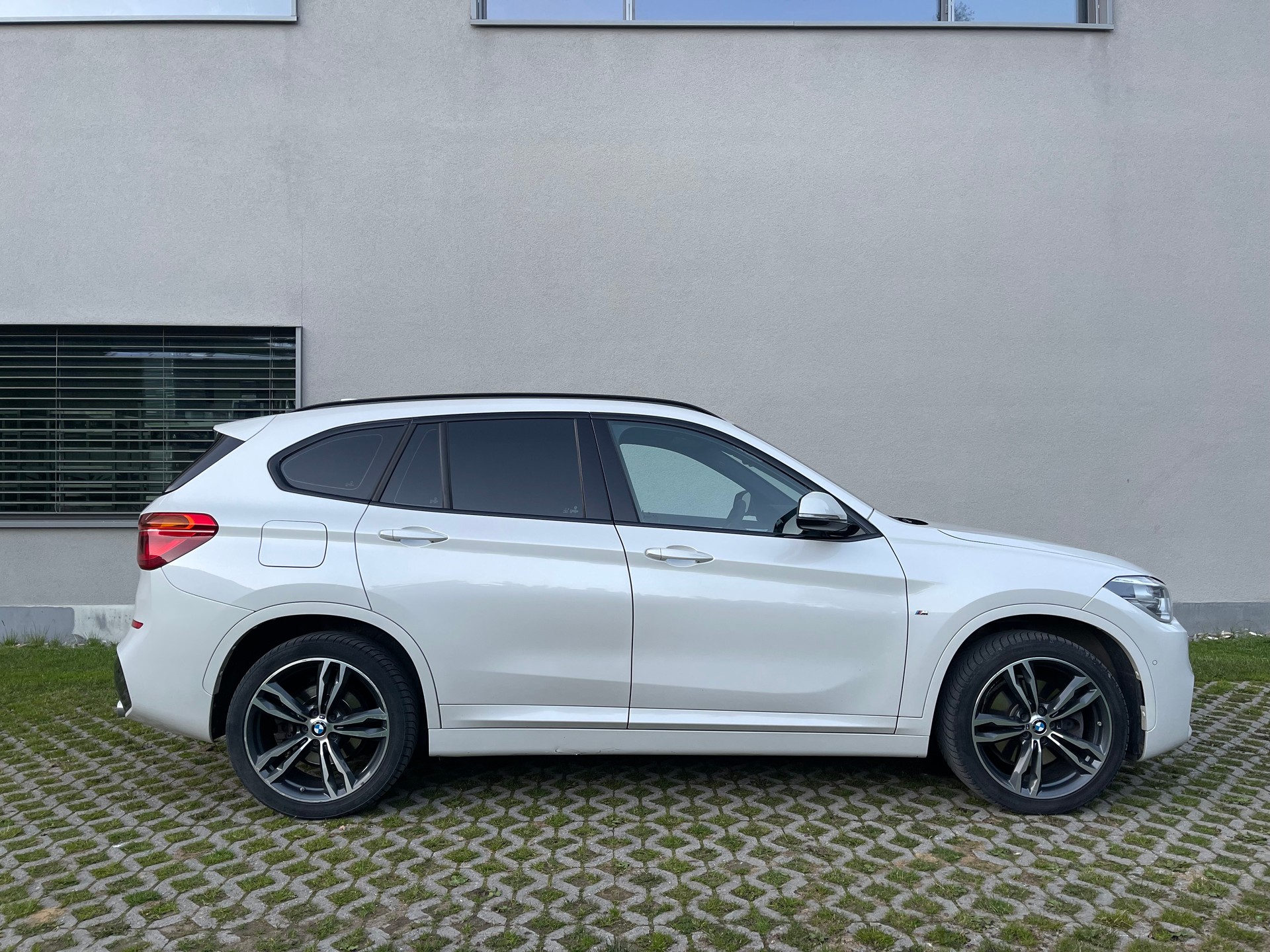 BMW 20d xDrive-image-2