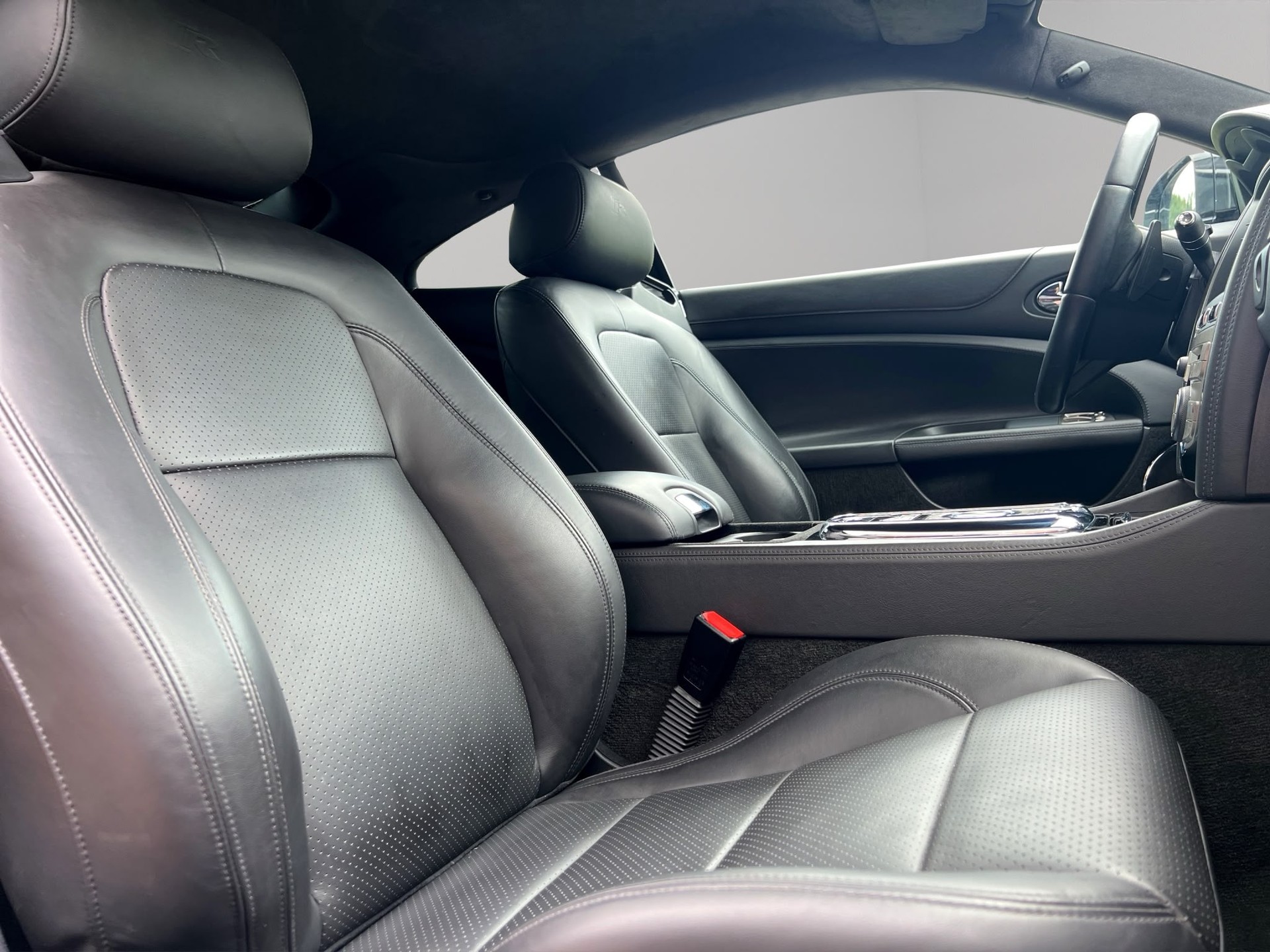 JAGUAR XKR 5.0 V8 SC Automatic-image-12