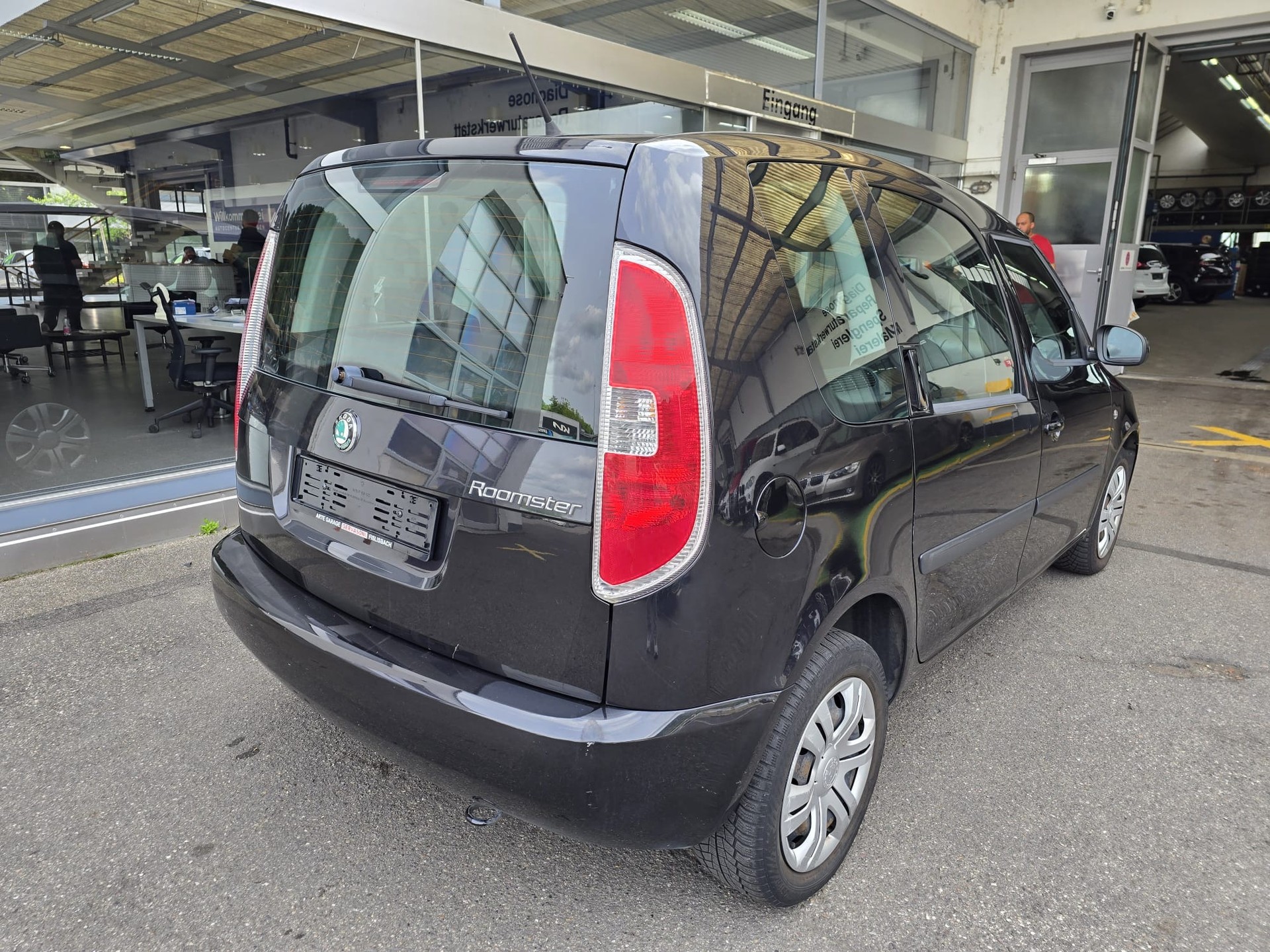 SKODA Roomster 1.2 TSI Elegance DSG-image-8