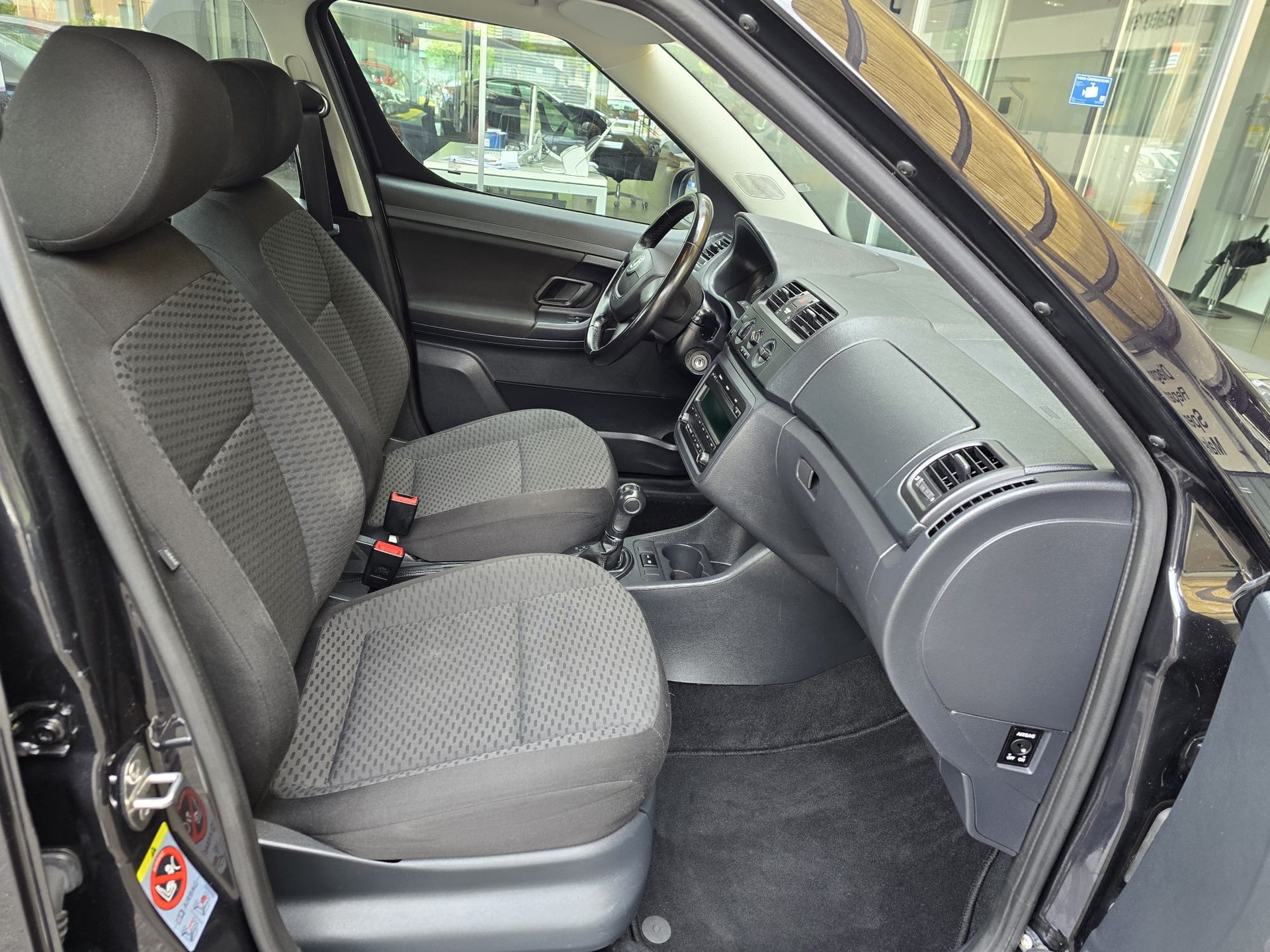 SKODA Roomster 1.2 TSI Elegance DSG-image-12