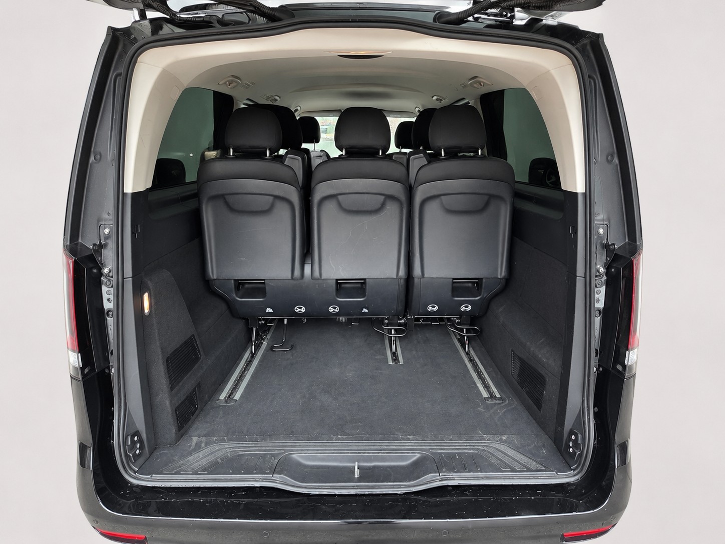 MERCEDES-BENZ Vito 116 CDI Pro Tourer 4Matic 9G-Tronic-image-5