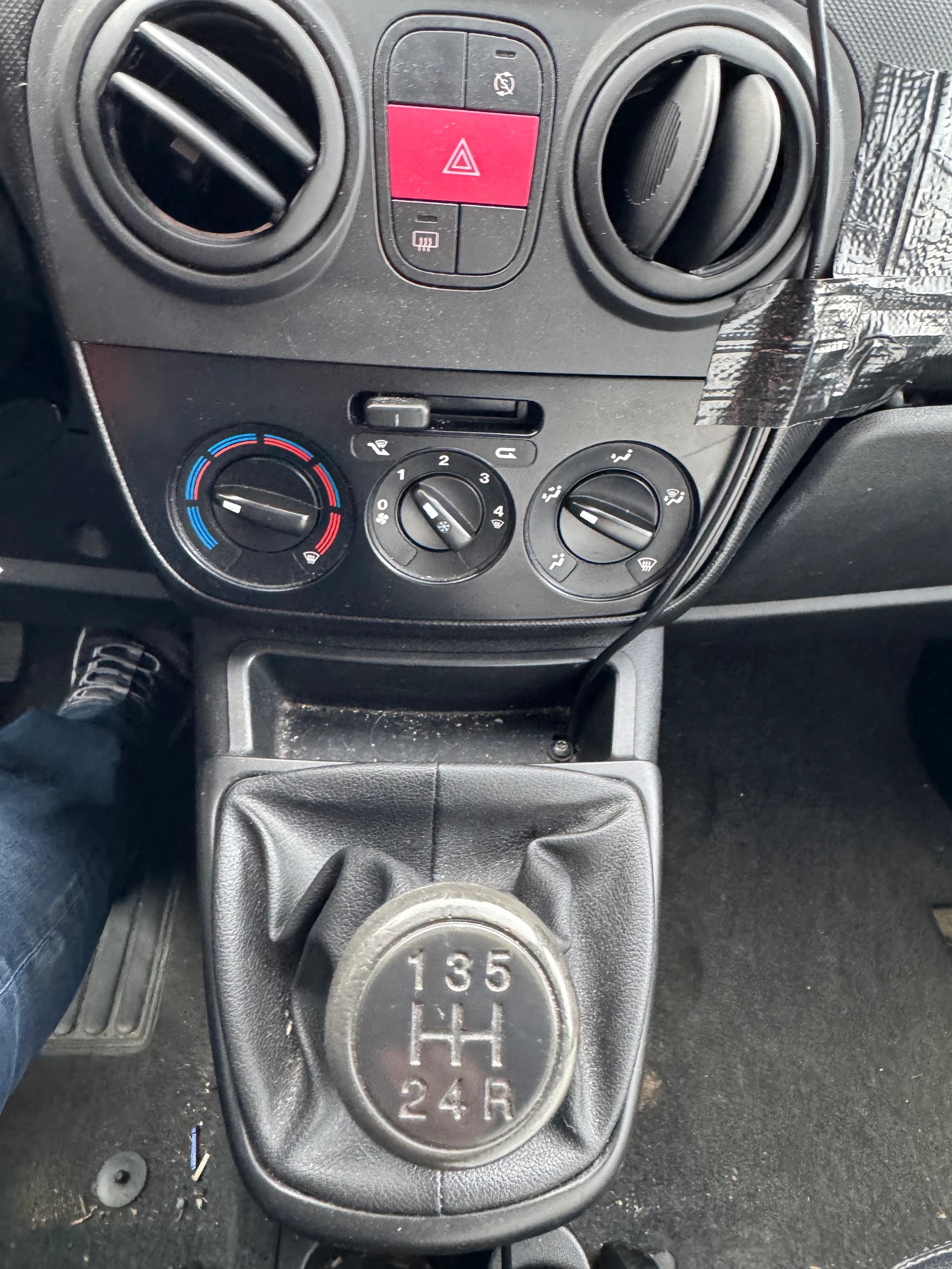 FIAT Fiorino 1.3 MJ Base-image-8