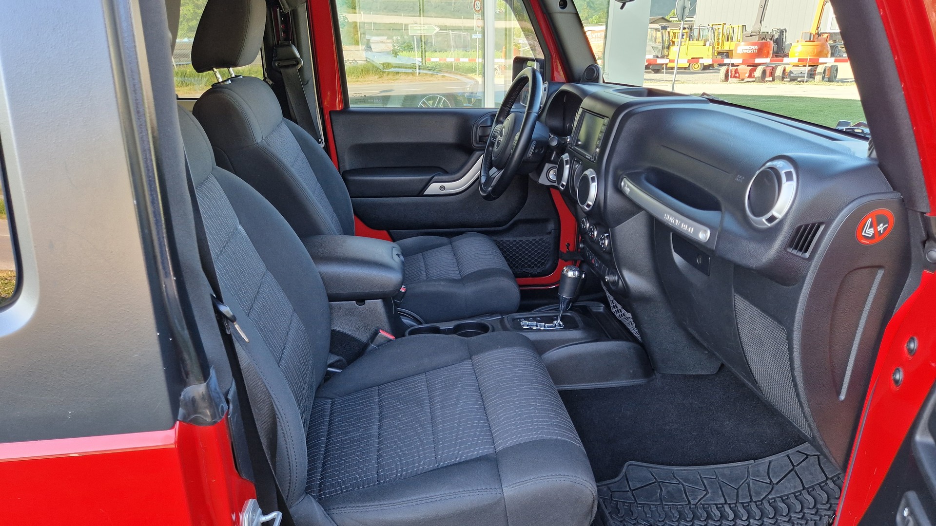 JEEP Wrangler 2.8 CRD Rubicon Automatic hardtop-image-13