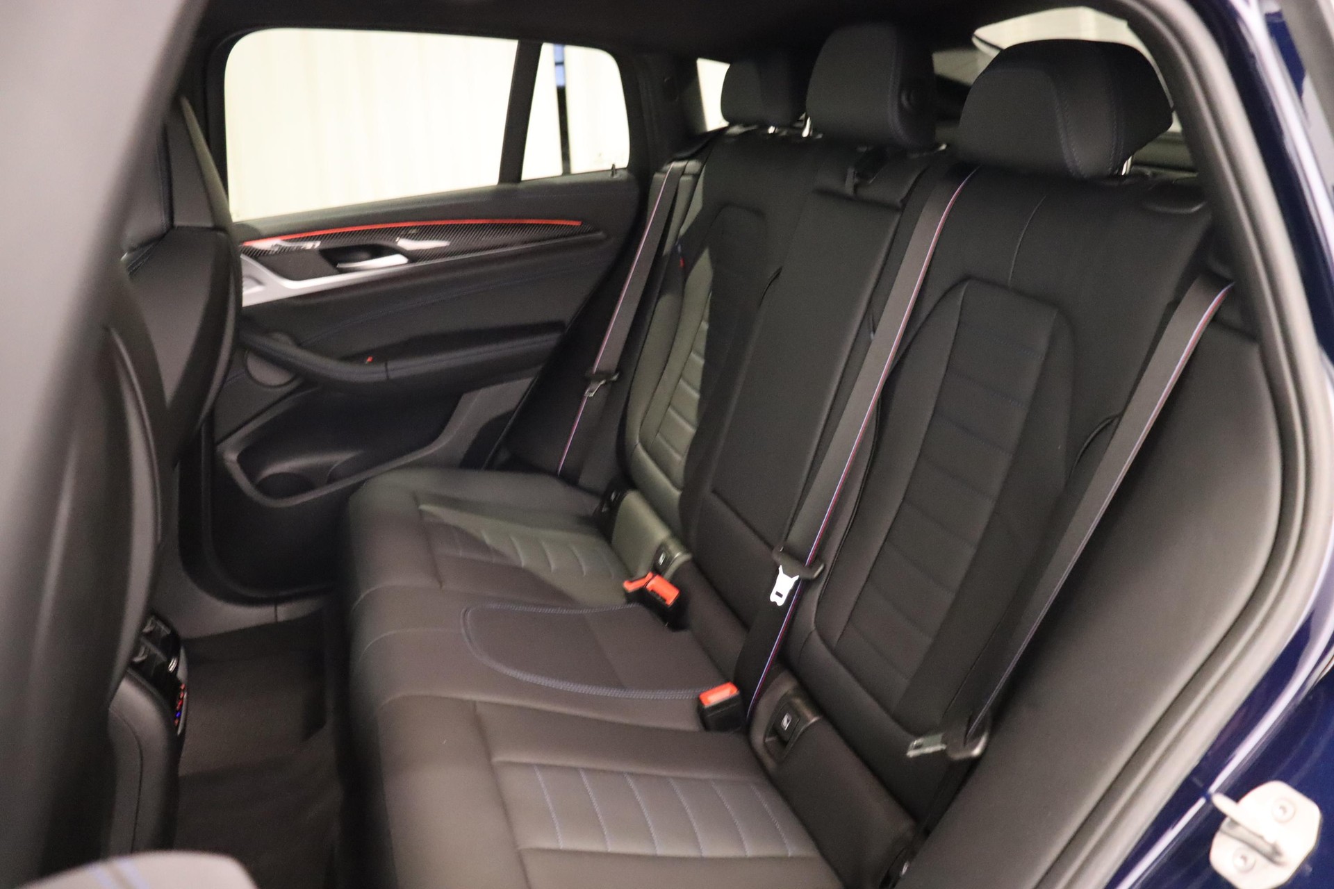 BMW X4 M40d-image-8