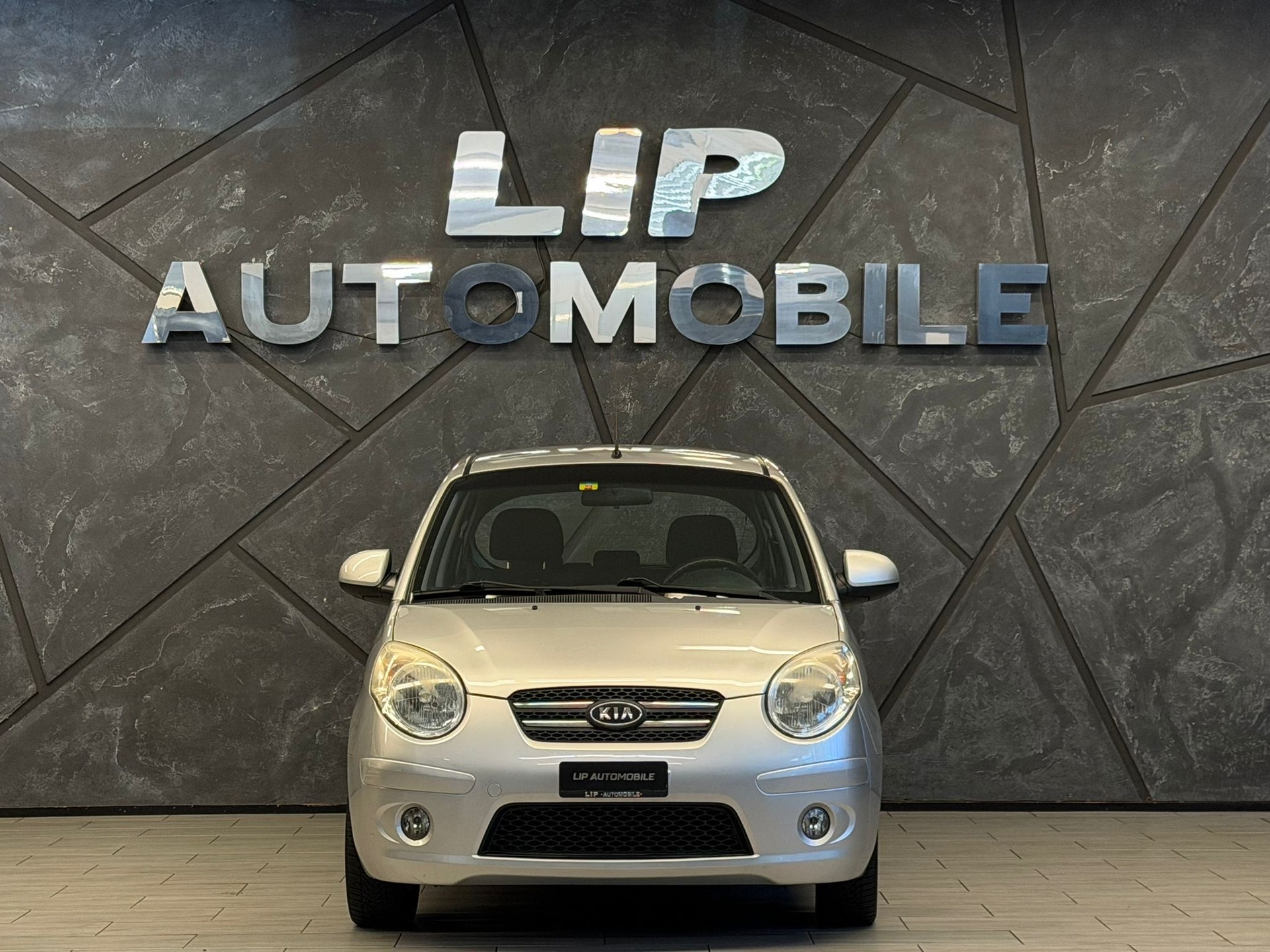 KIA Picanto 1.1 Classic-image-1