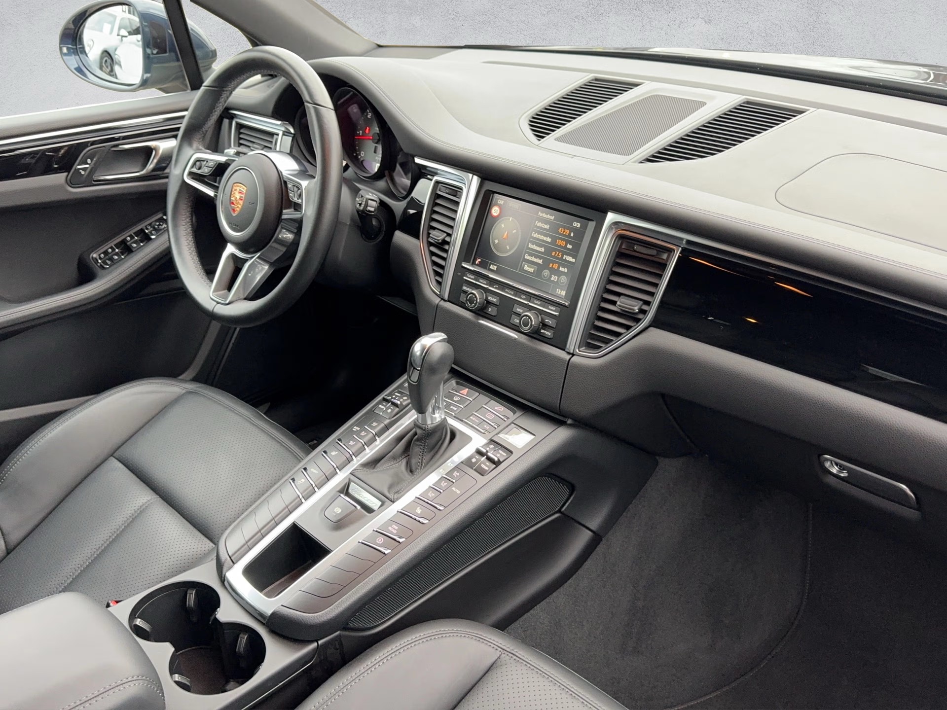 PORSCHE 3.0 V6 S Diesel-image-2