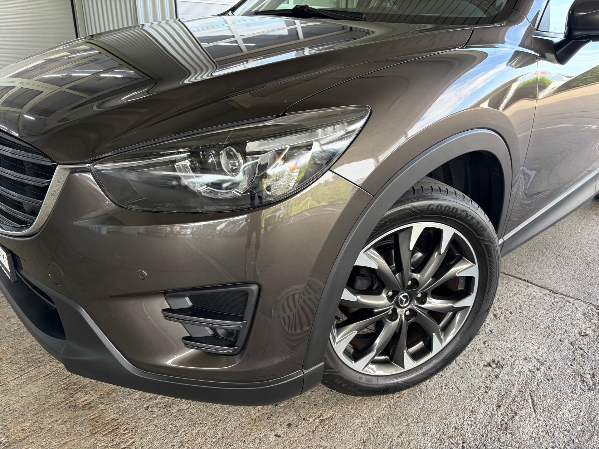MAZDA CX-5 2.5 Revolution AWD Skyactive-G Automatic-image-4