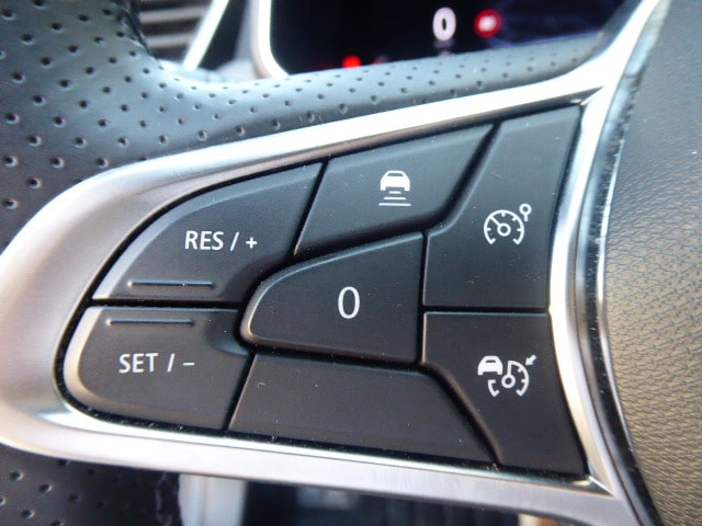 RENAULT Clio 1.0 Techno-image-9