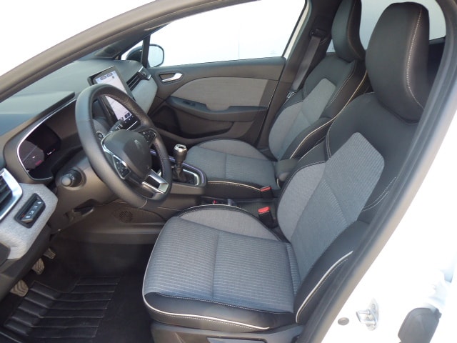 RENAULT Clio 1.0 Techno-image-4
